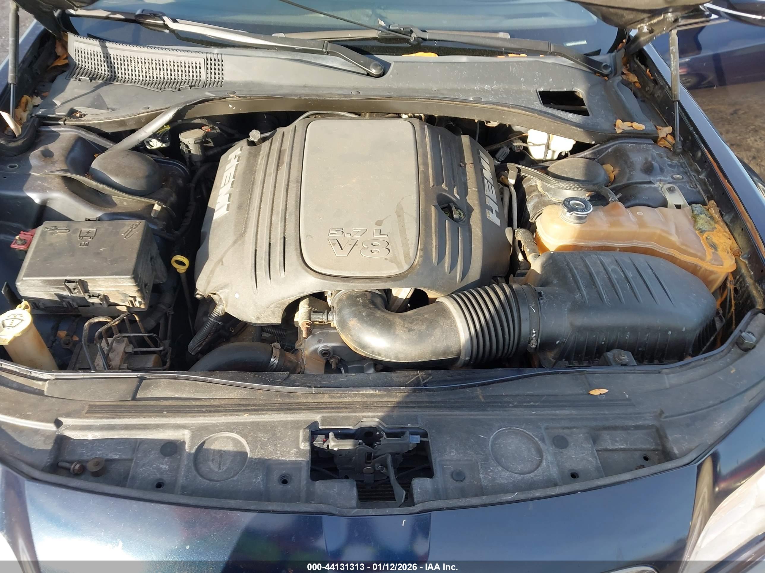 CHRYSLER 300C image 10
