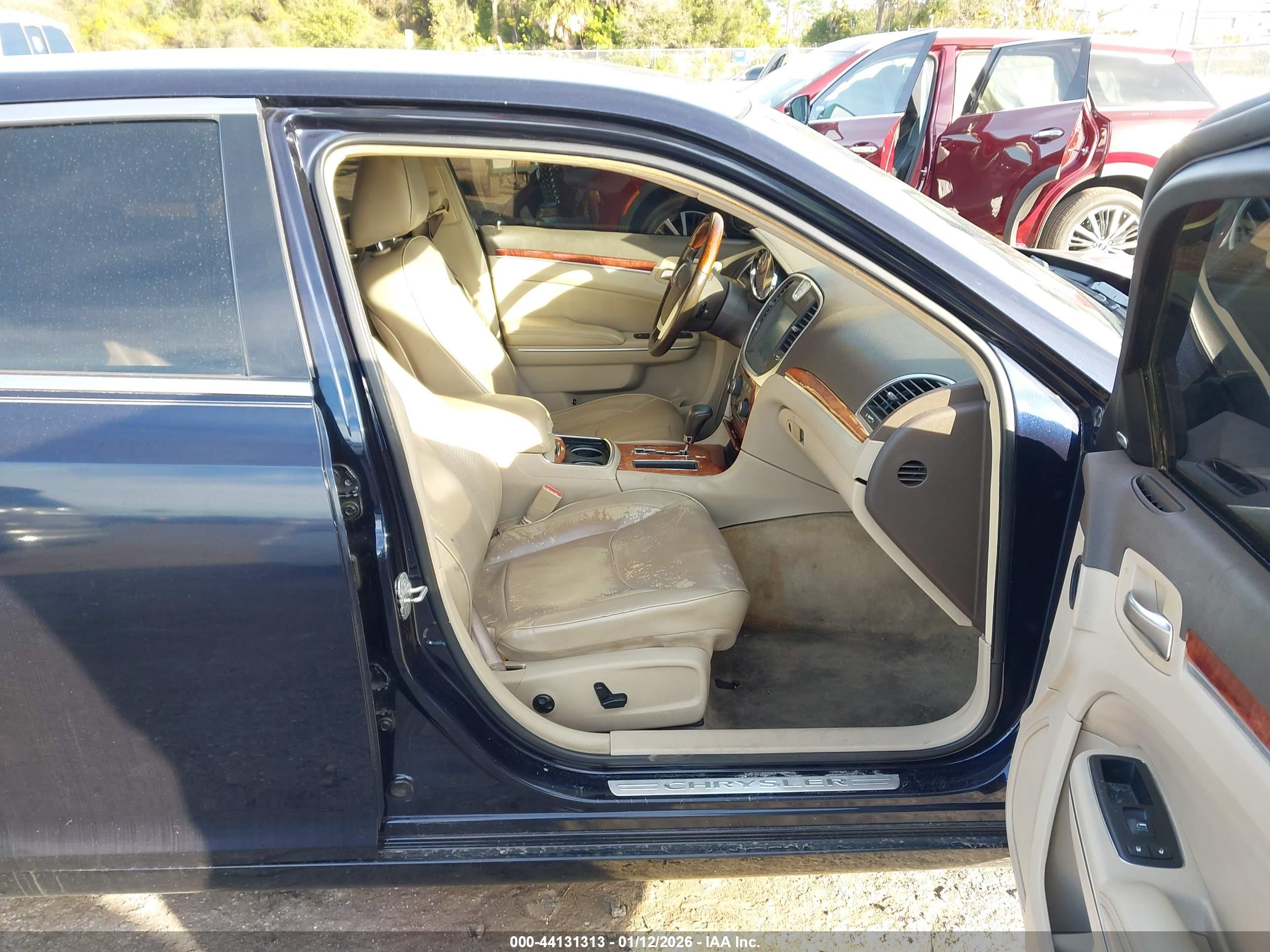 CHRYSLER 300C image 5