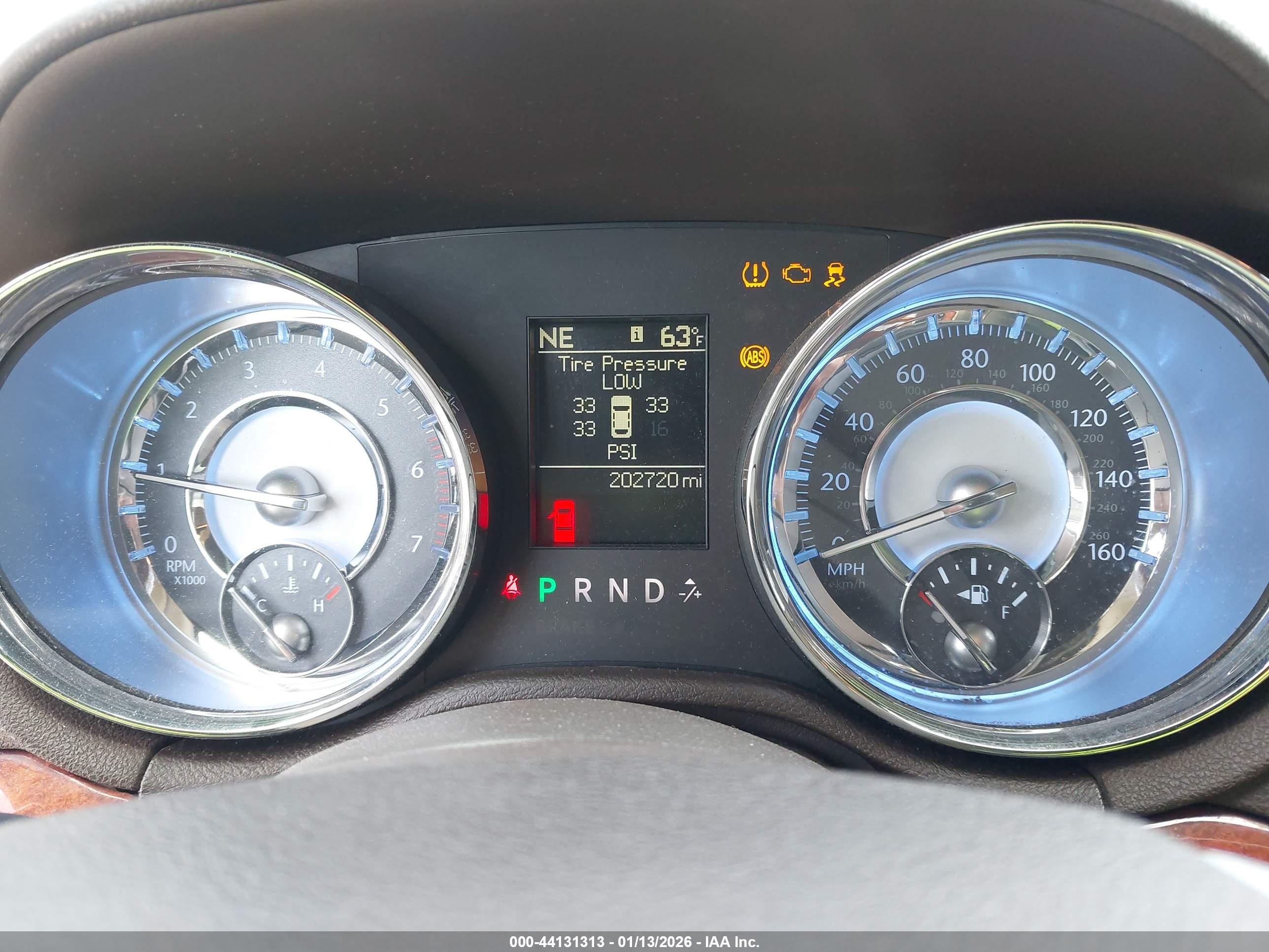 CHRYSLER 300C image 7
