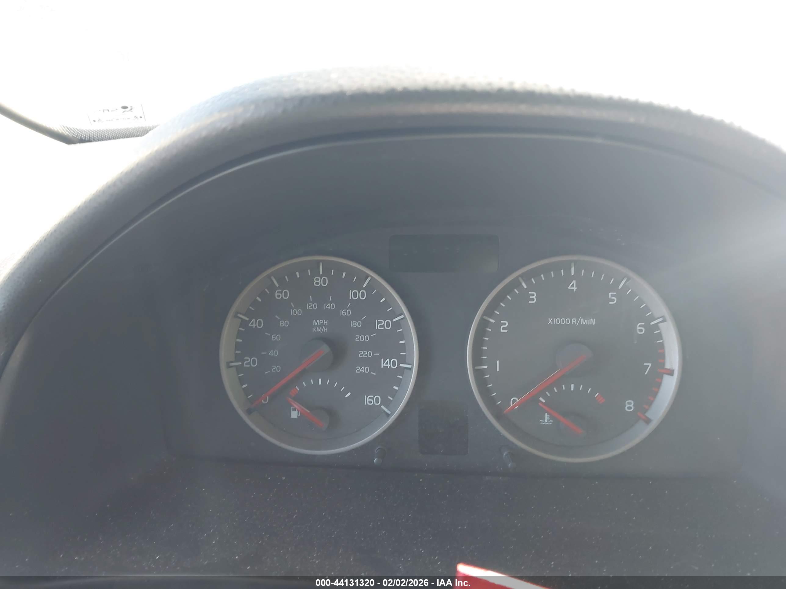 VOLVO V50 image 7