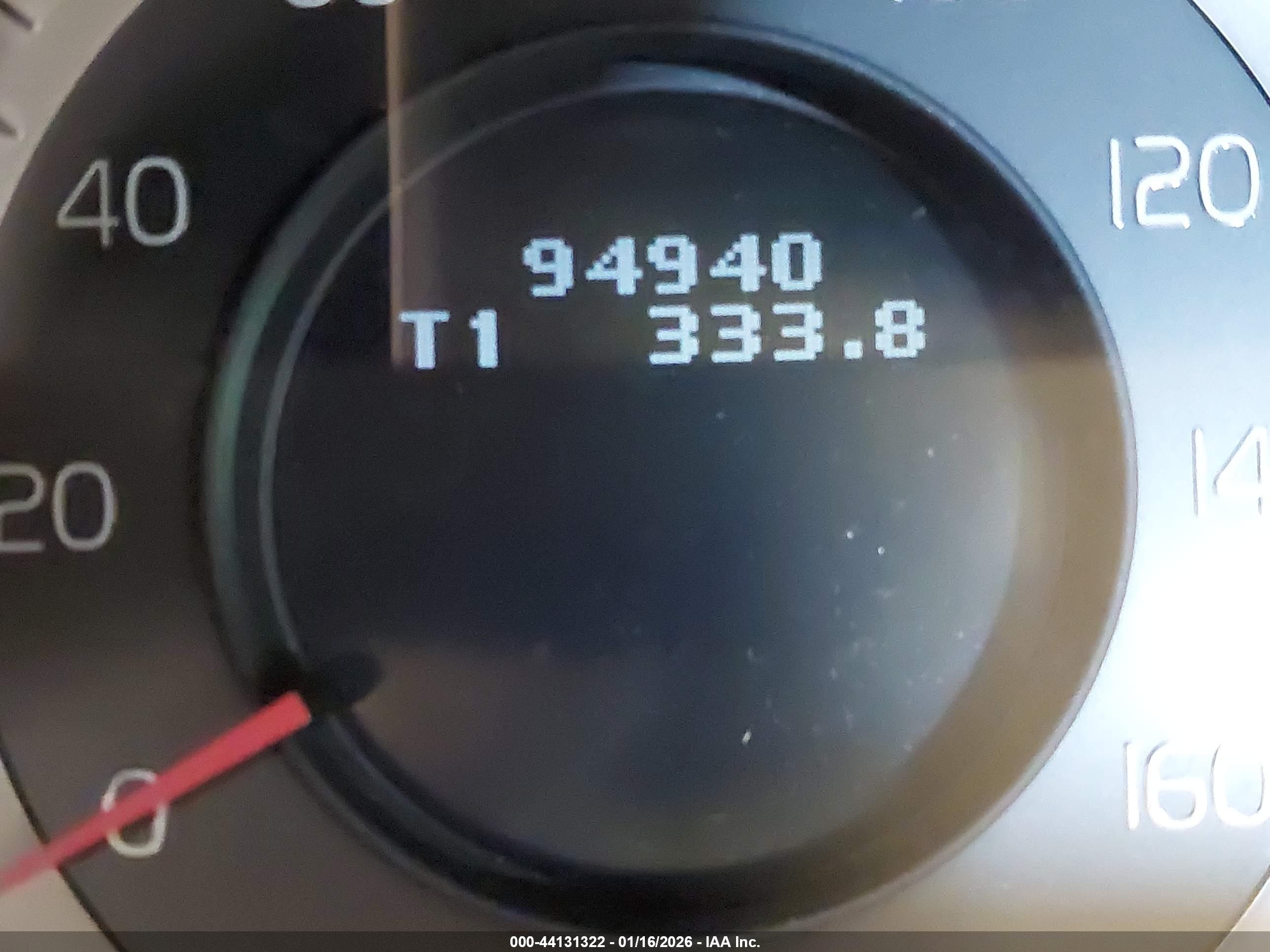 VOLVO S60 image 7