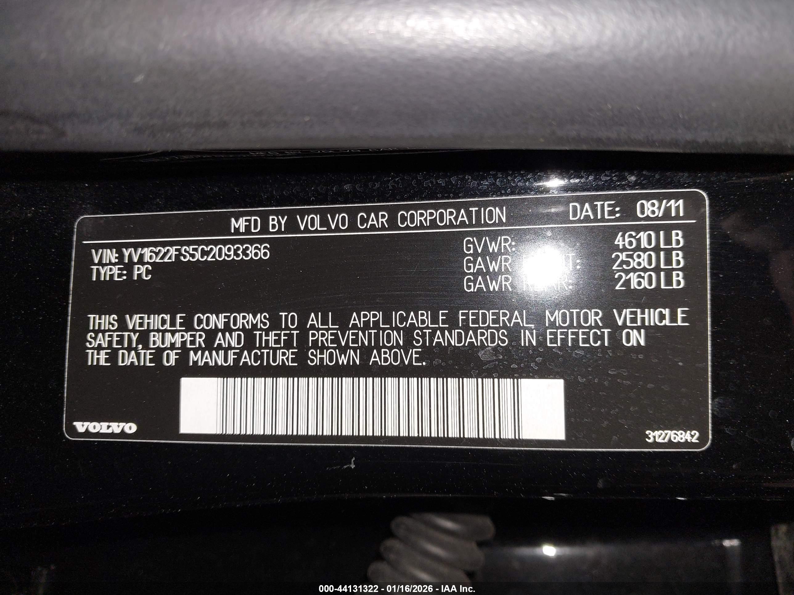 VOLVO S60 image 9