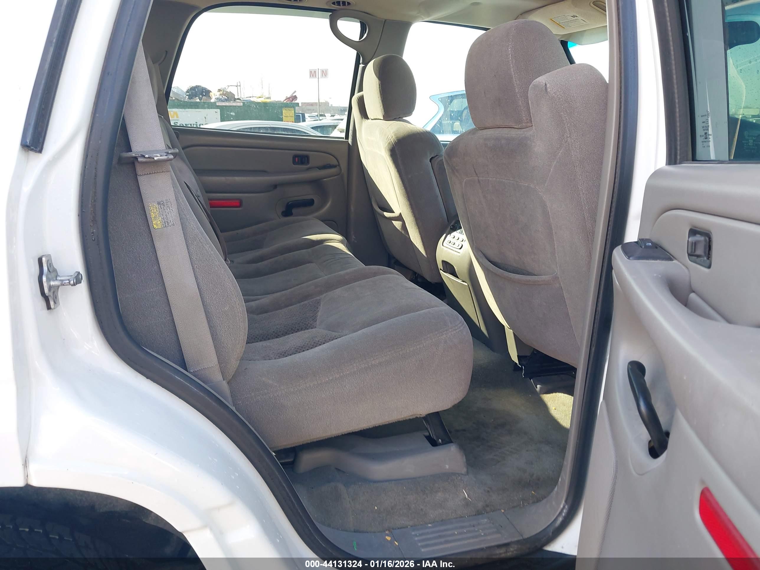 CHEVROLET TAHOE image 8