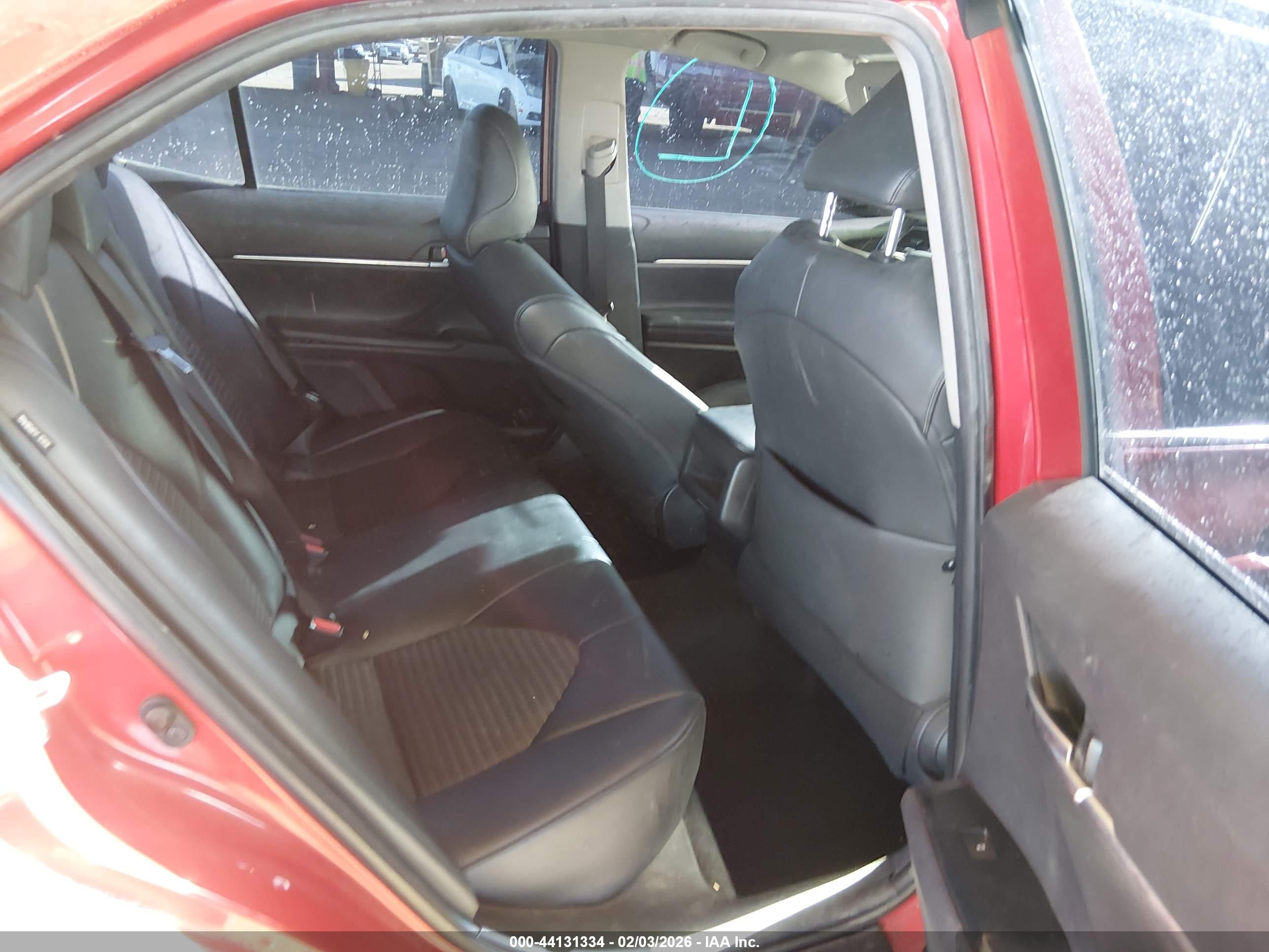 TOYOTA CAMRY image 8