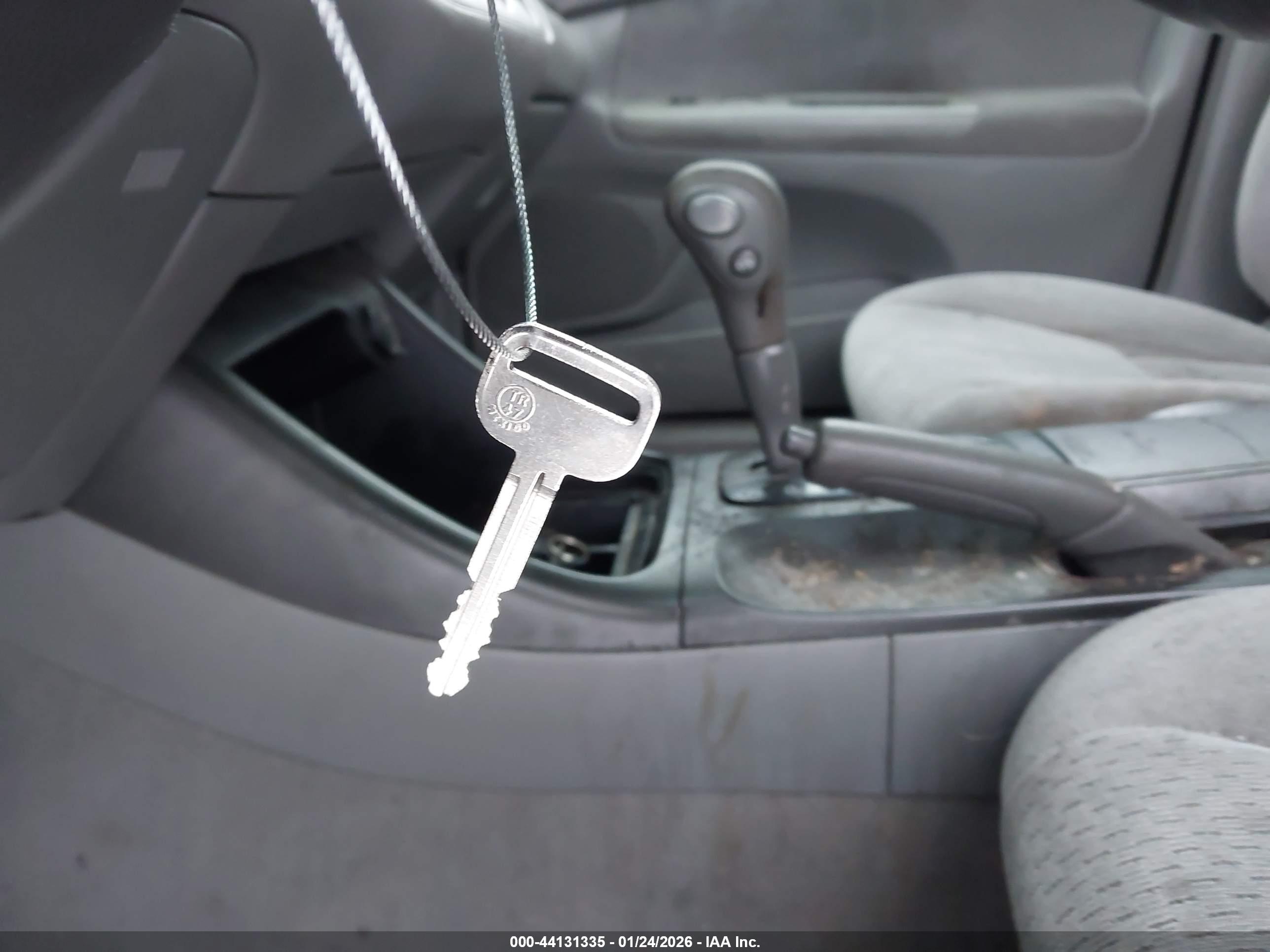 TOYOTA CAMRY image 11