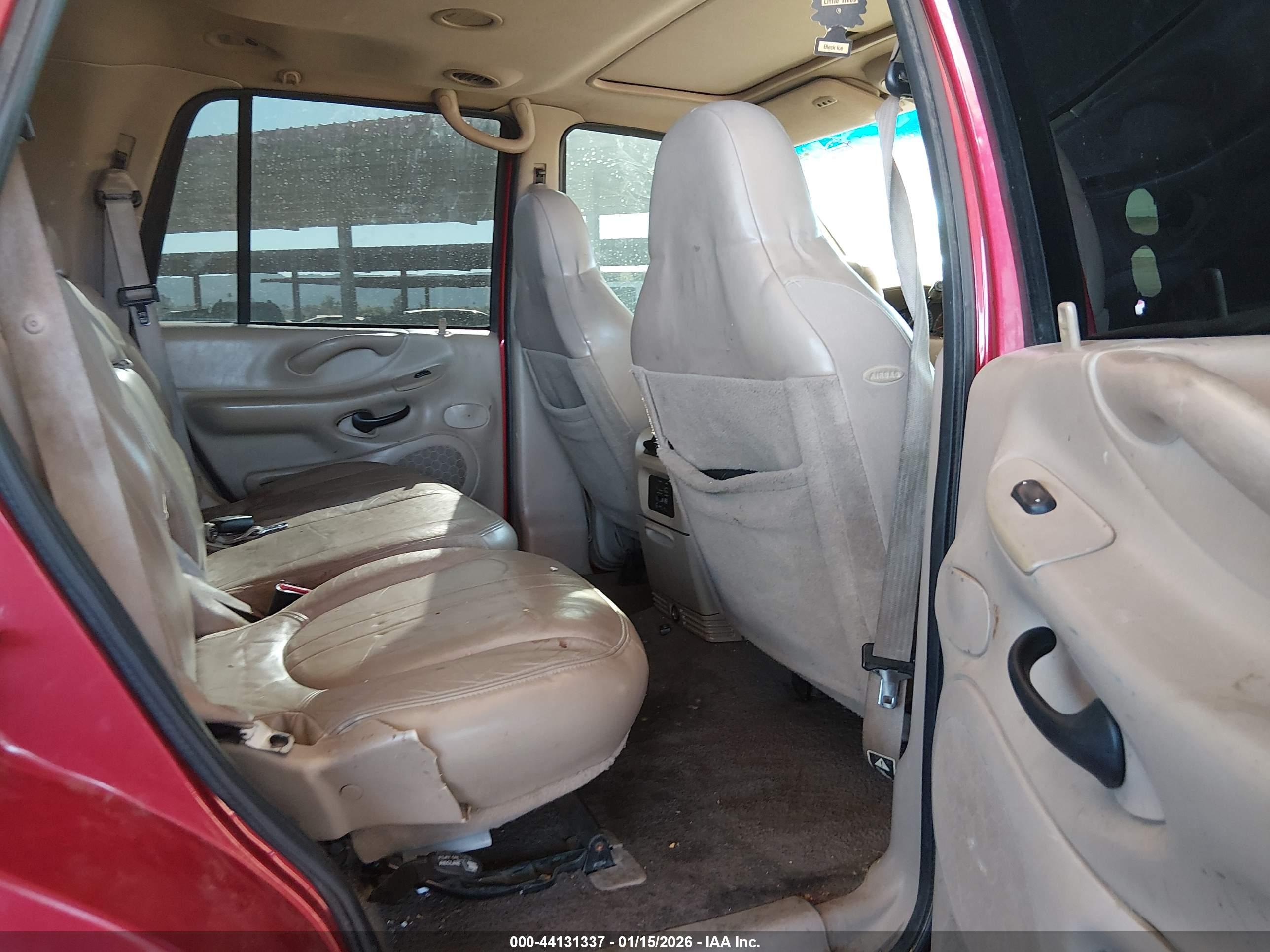 FORD EXPEDITION image 8