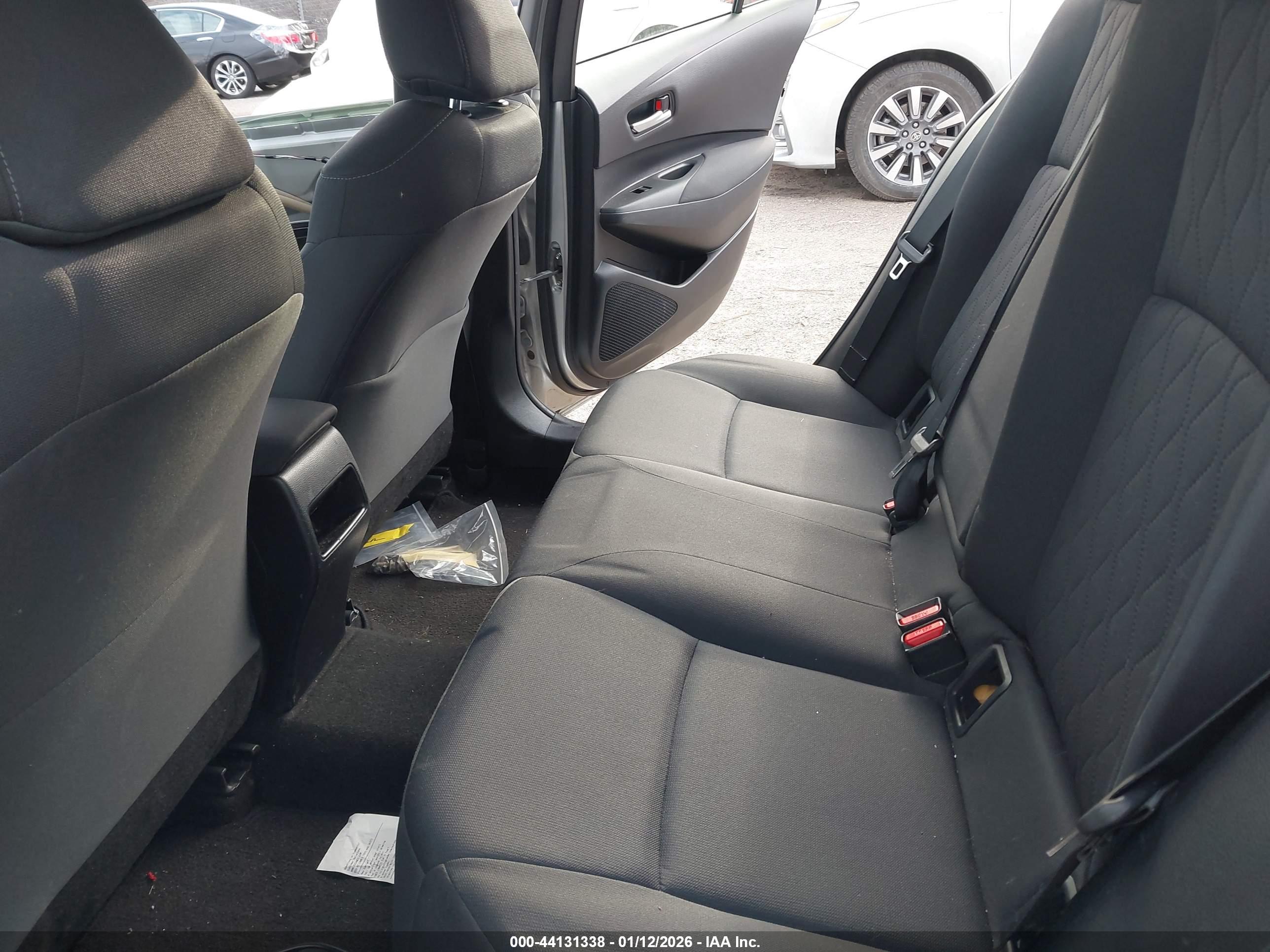 TOYOTA COROLLA image 8