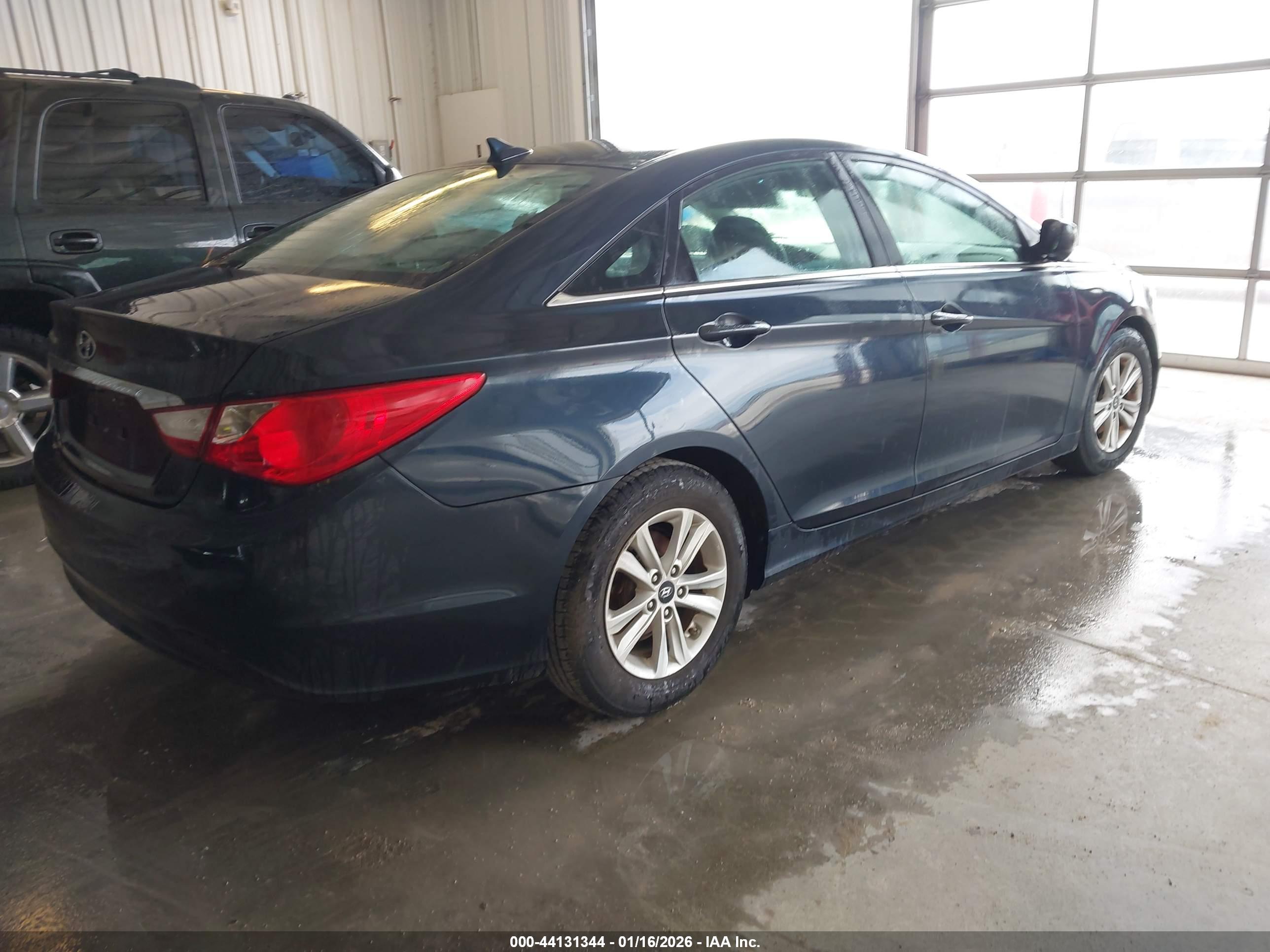 HYUNDAI SONATA image 4