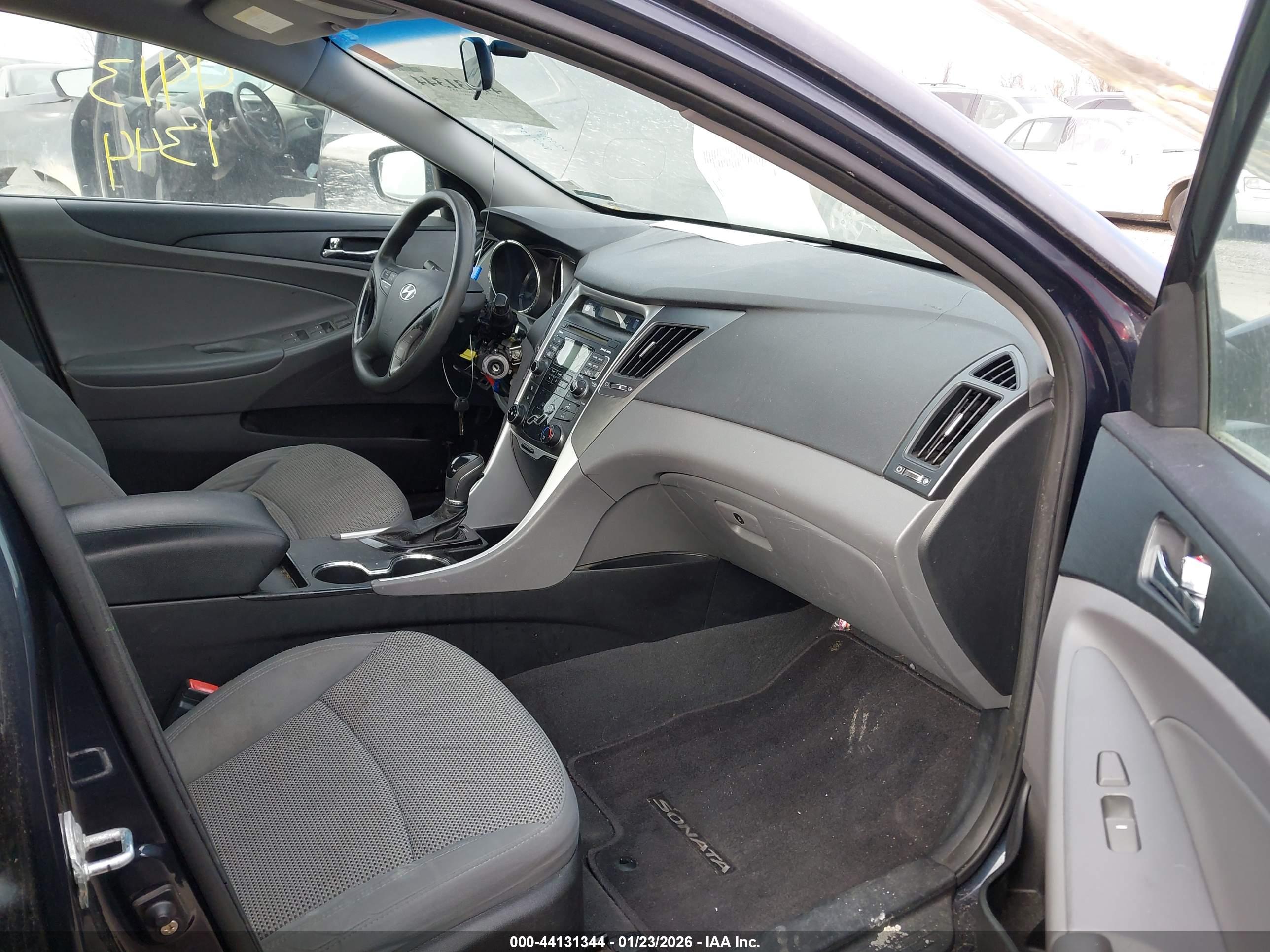 HYUNDAI SONATA image 5