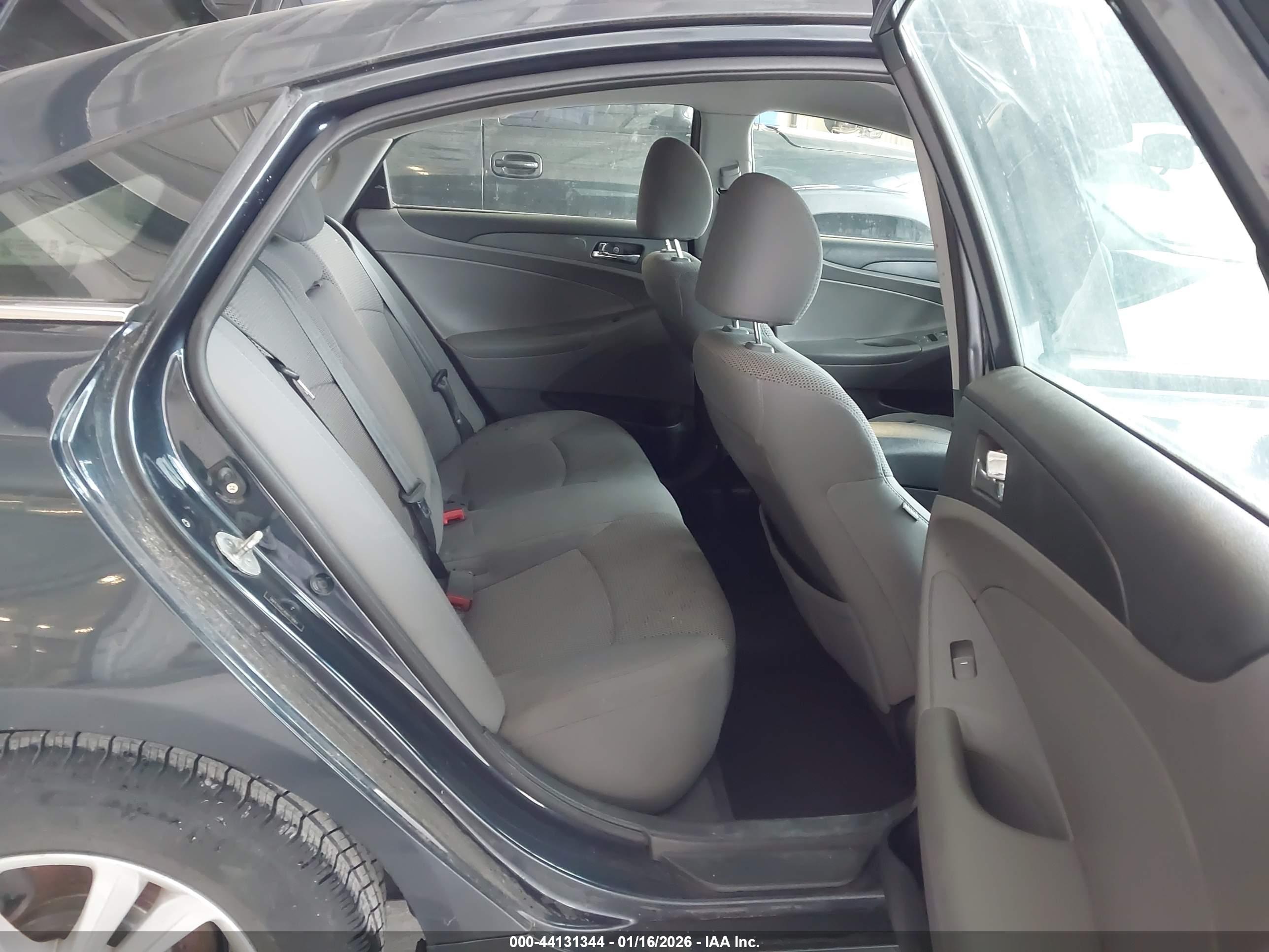 HYUNDAI SONATA image 8