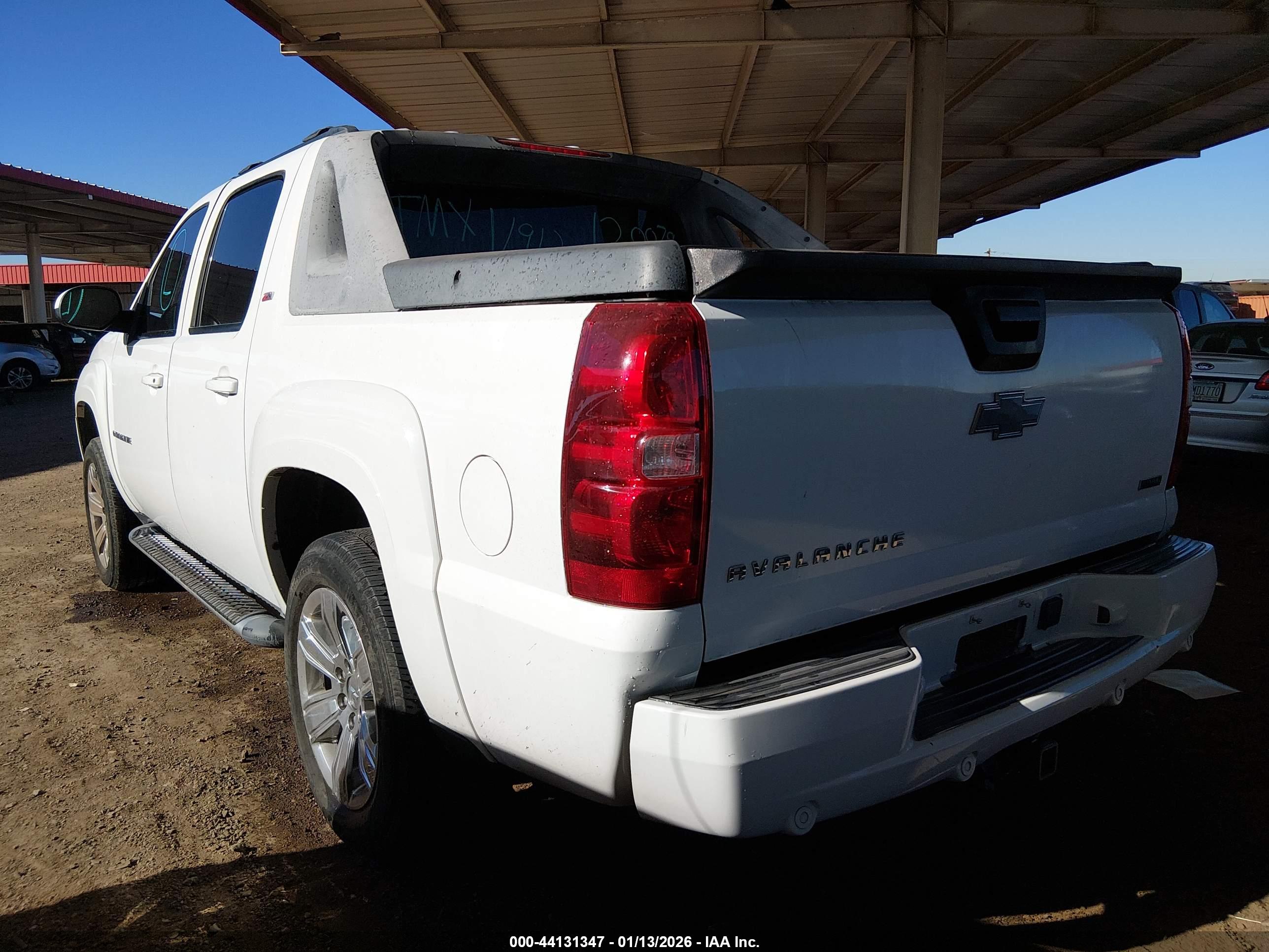 CHEVROLET AVALANCHE image 3