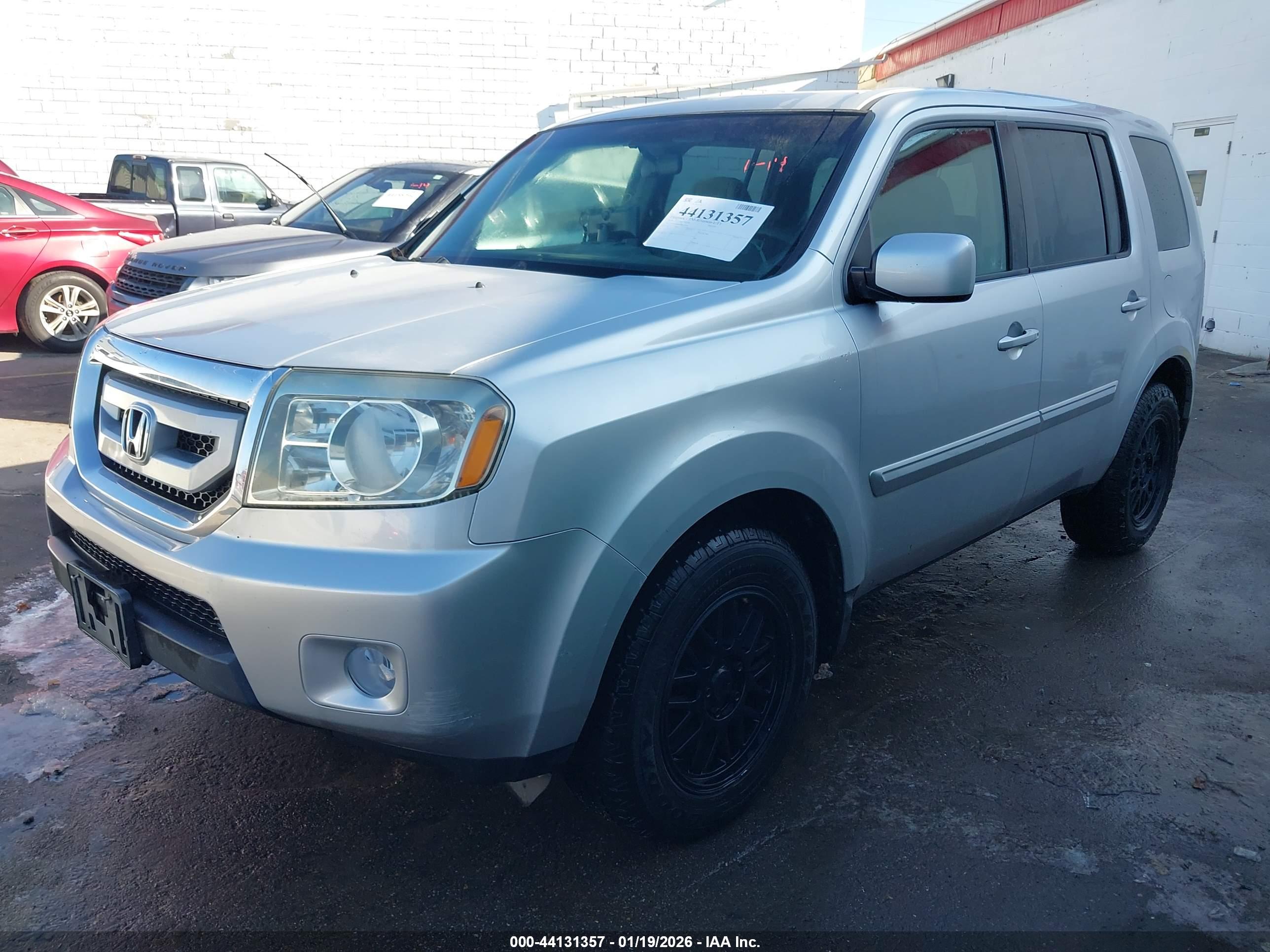 HONDA PILOT image 2