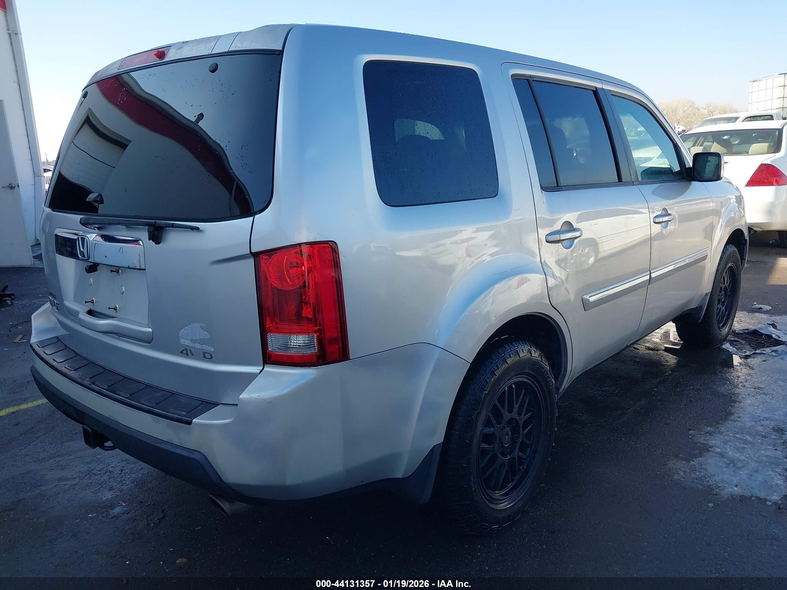 HONDA PILOT image 4
