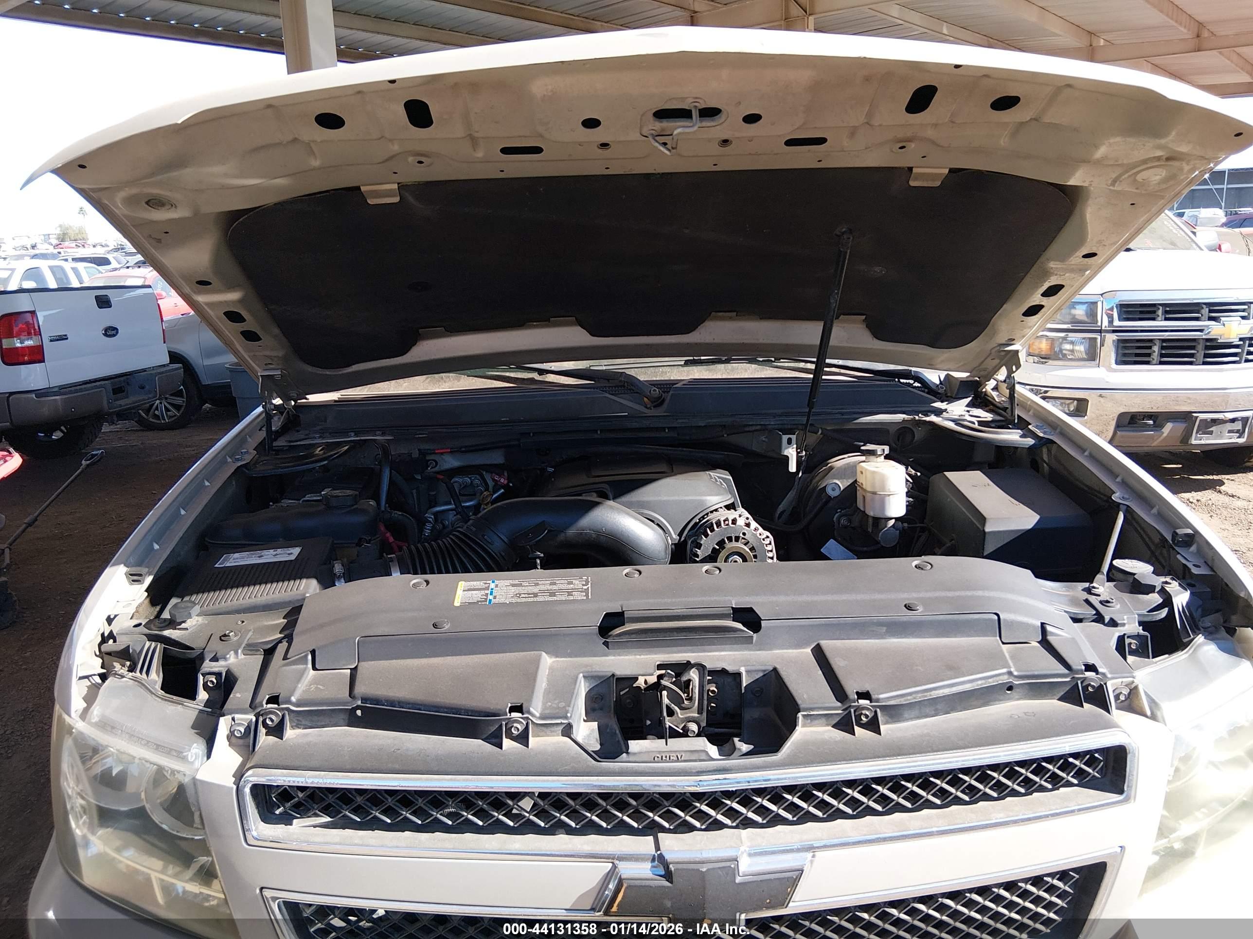 CHEVROLET TAHOE image 10