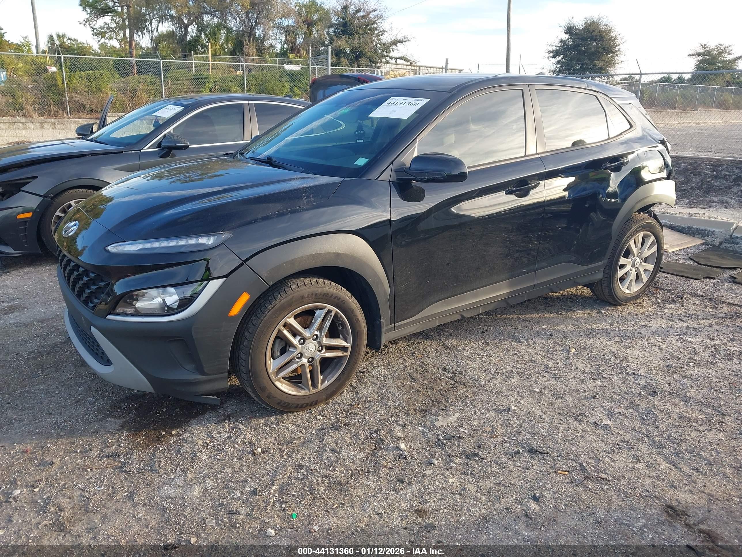 HYUNDAI KONA image 2