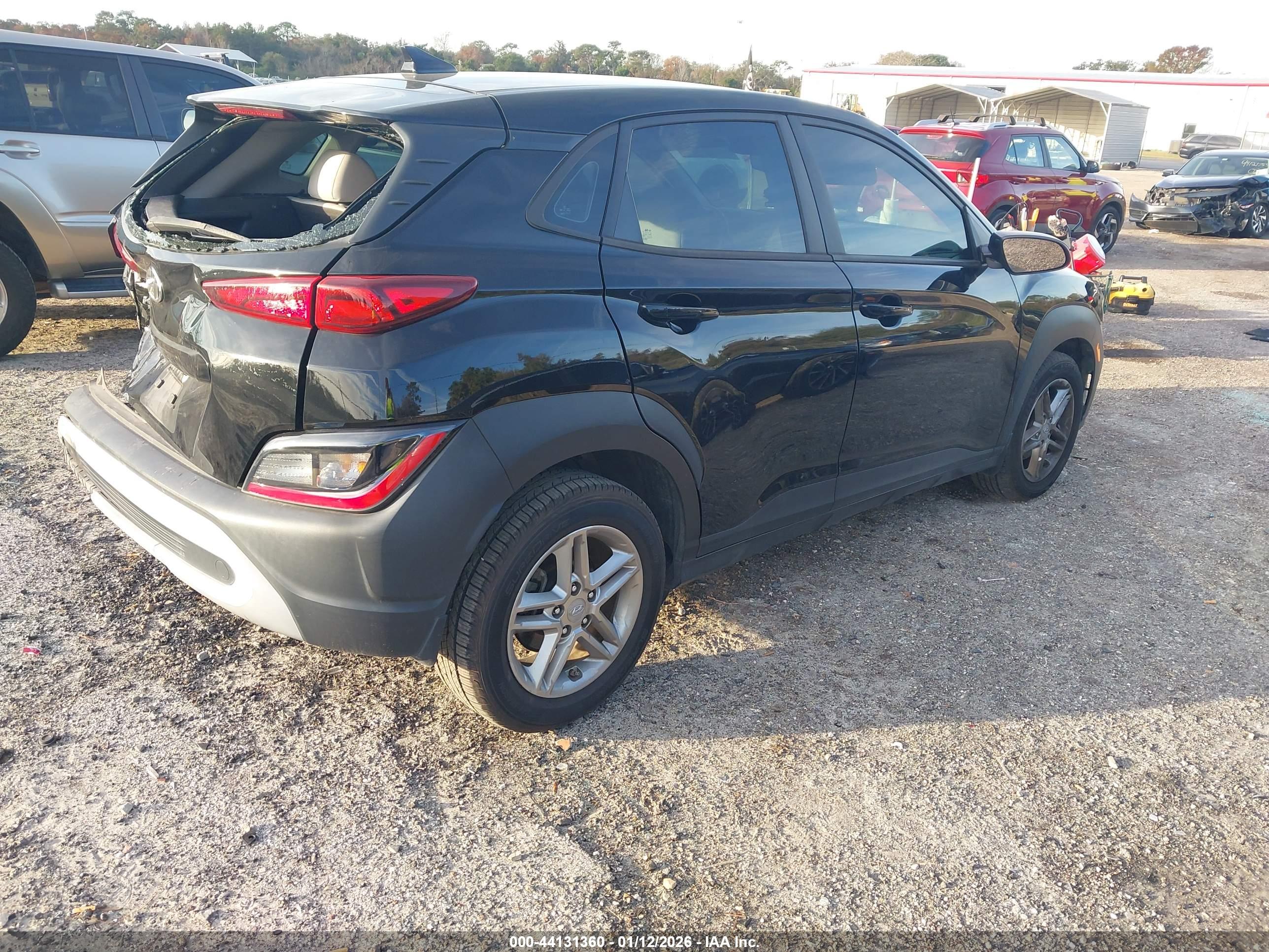 HYUNDAI KONA image 4