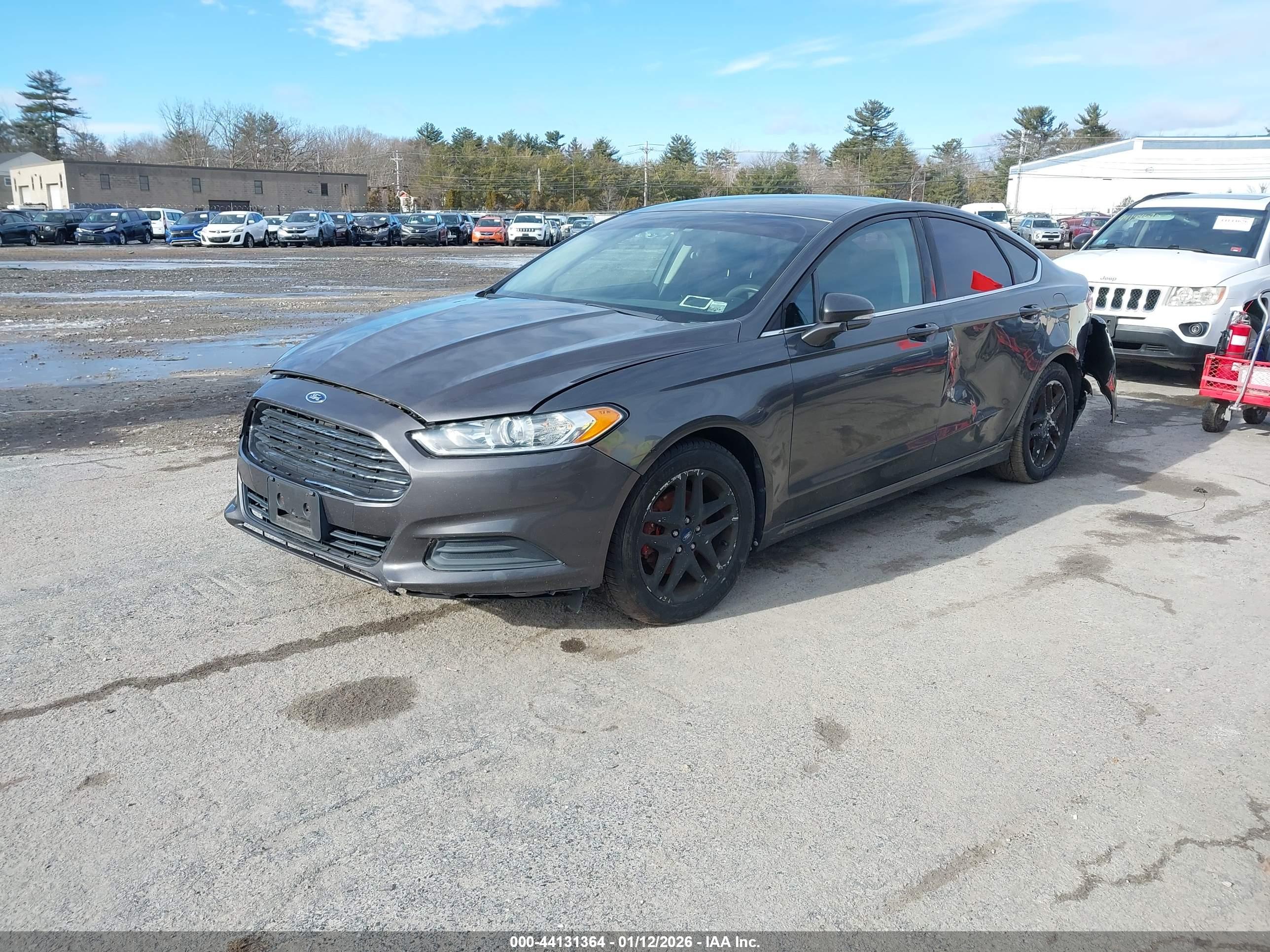 FORD FUSION image 2