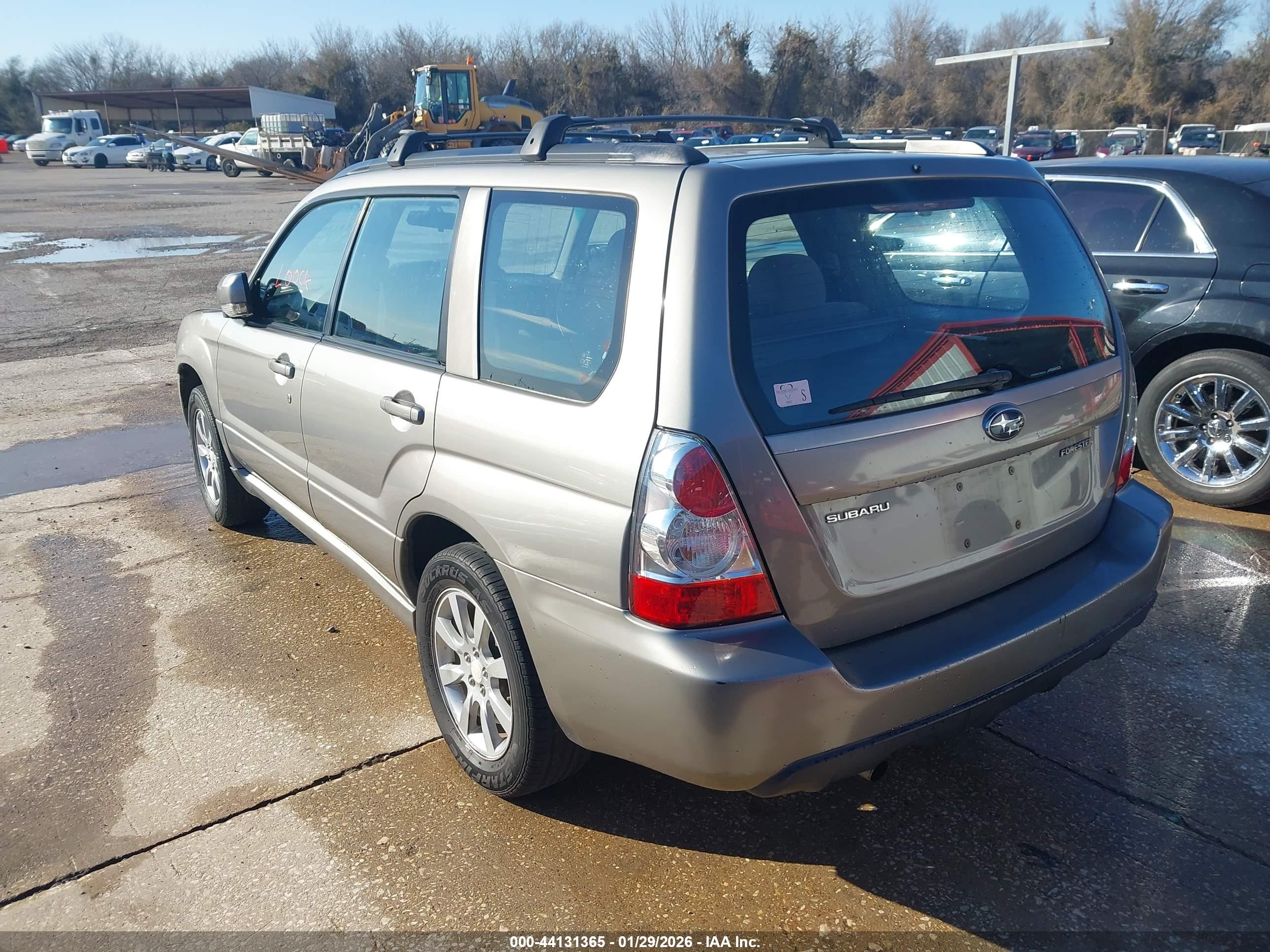 SUBARU FORESTER image 3
