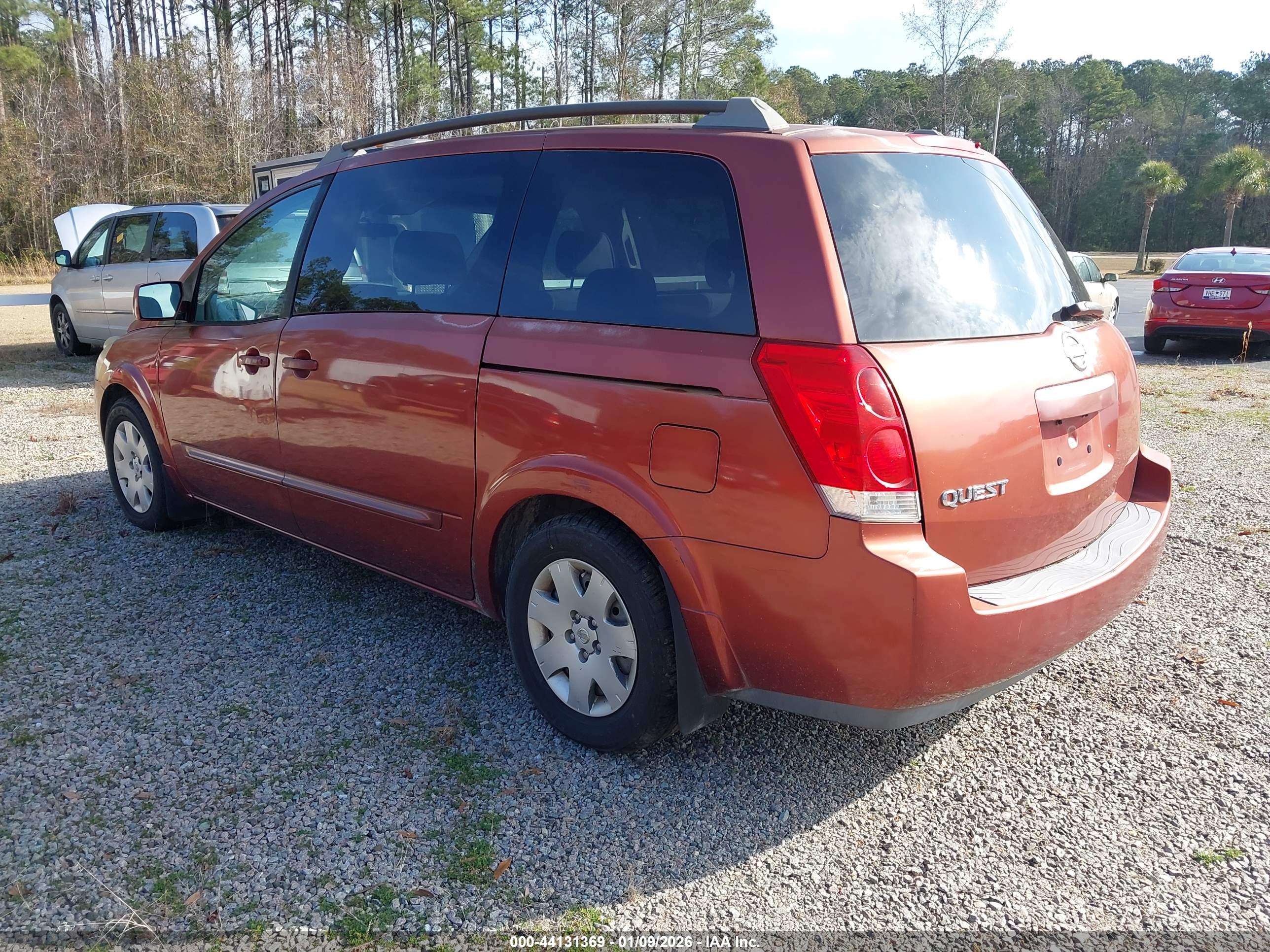 NISSAN QUEST image 3