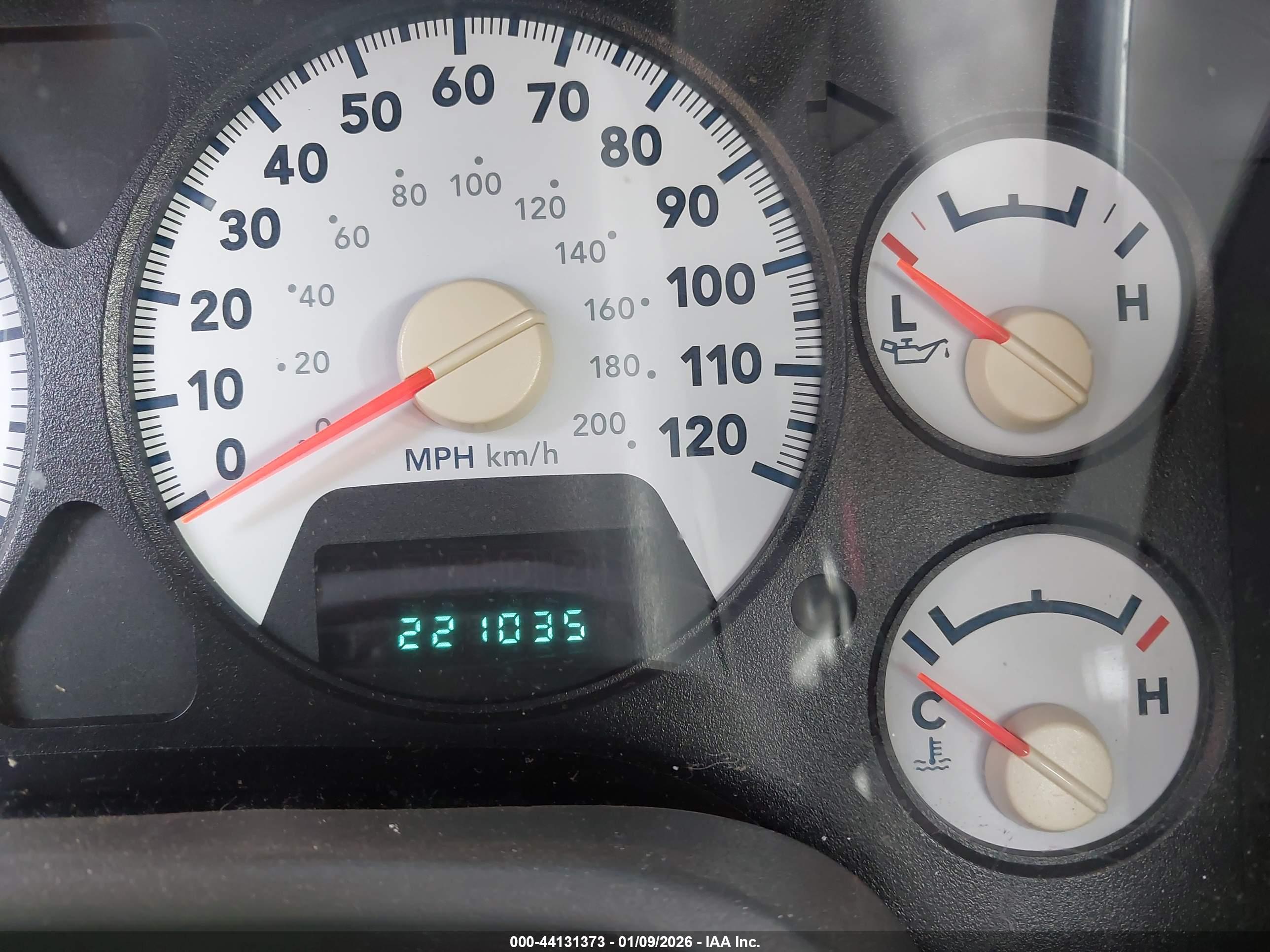 DODGE RAM image 7