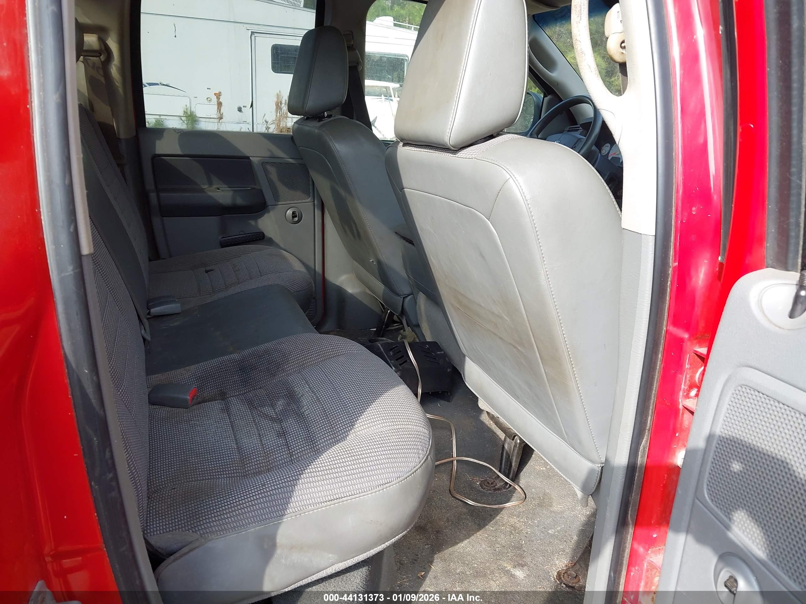 DODGE RAM image 8