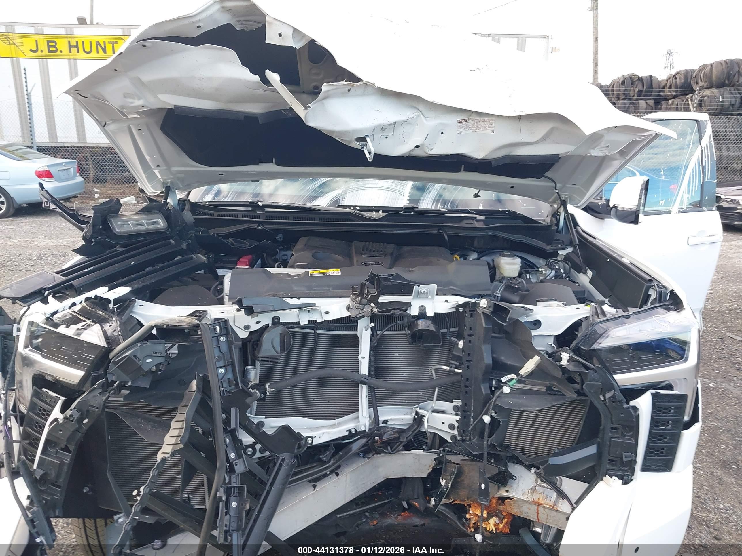 TOYOTA TUNDRA image 10