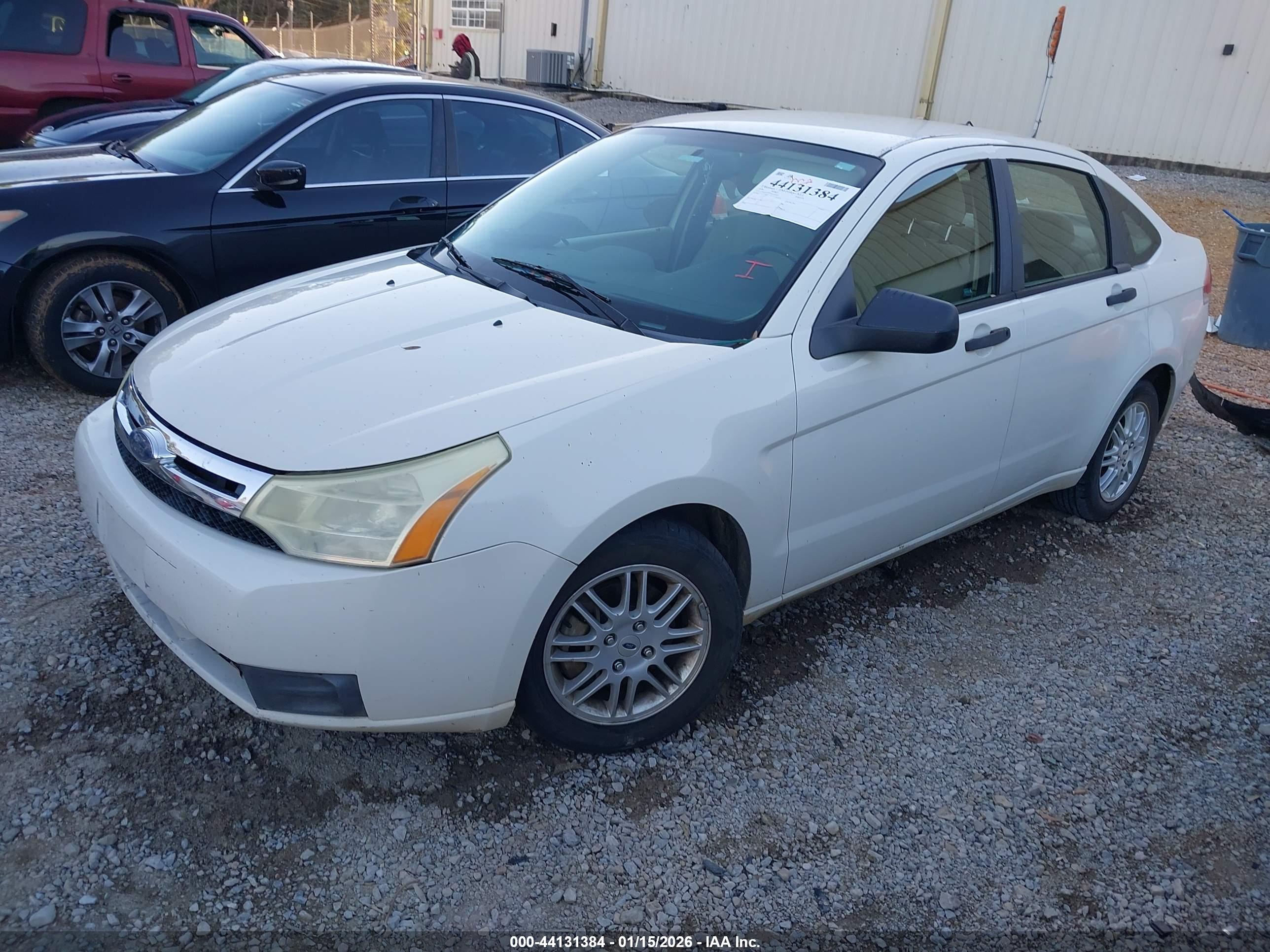 FORD FOCUS image 2