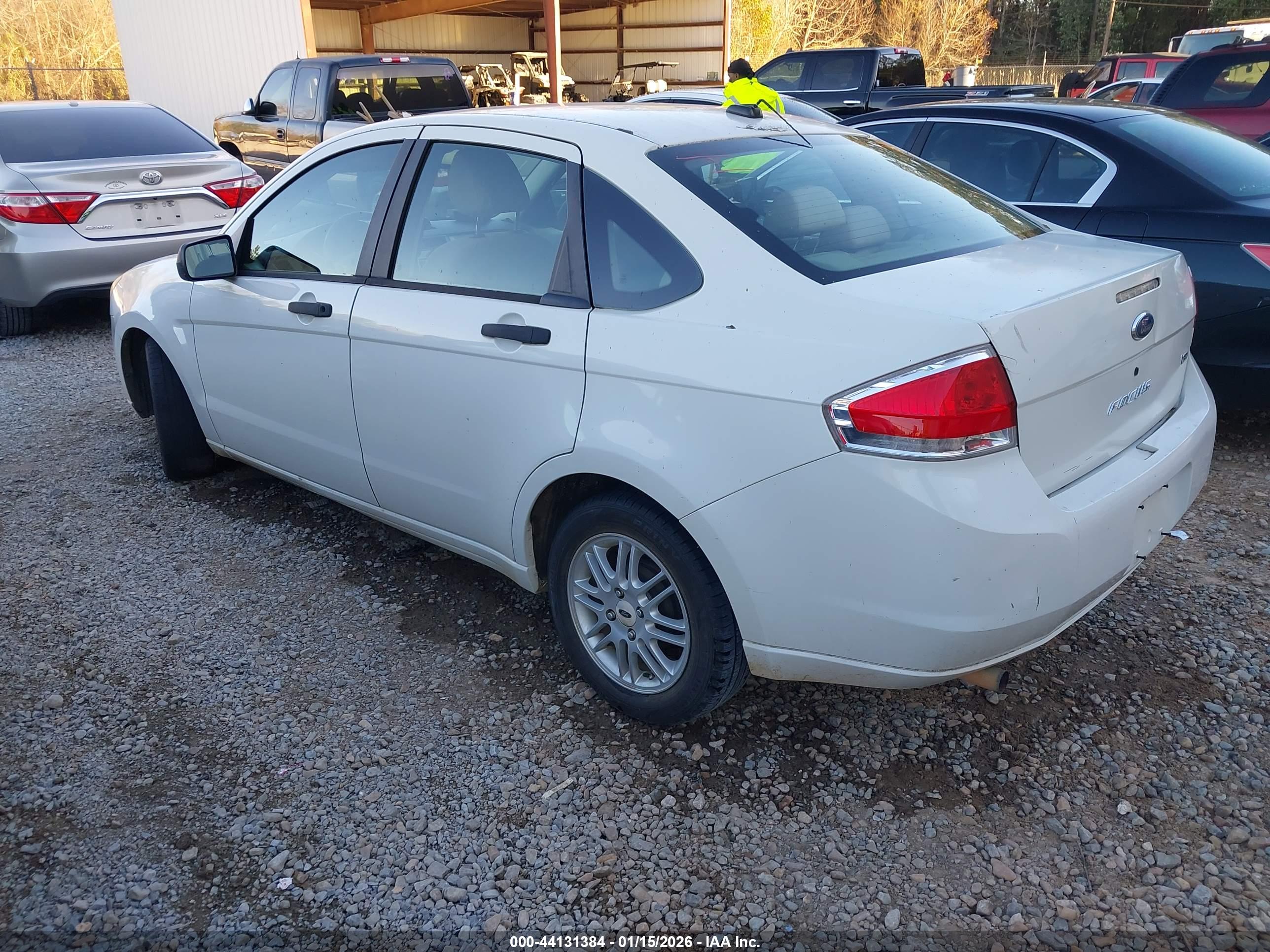 FORD FOCUS image 3