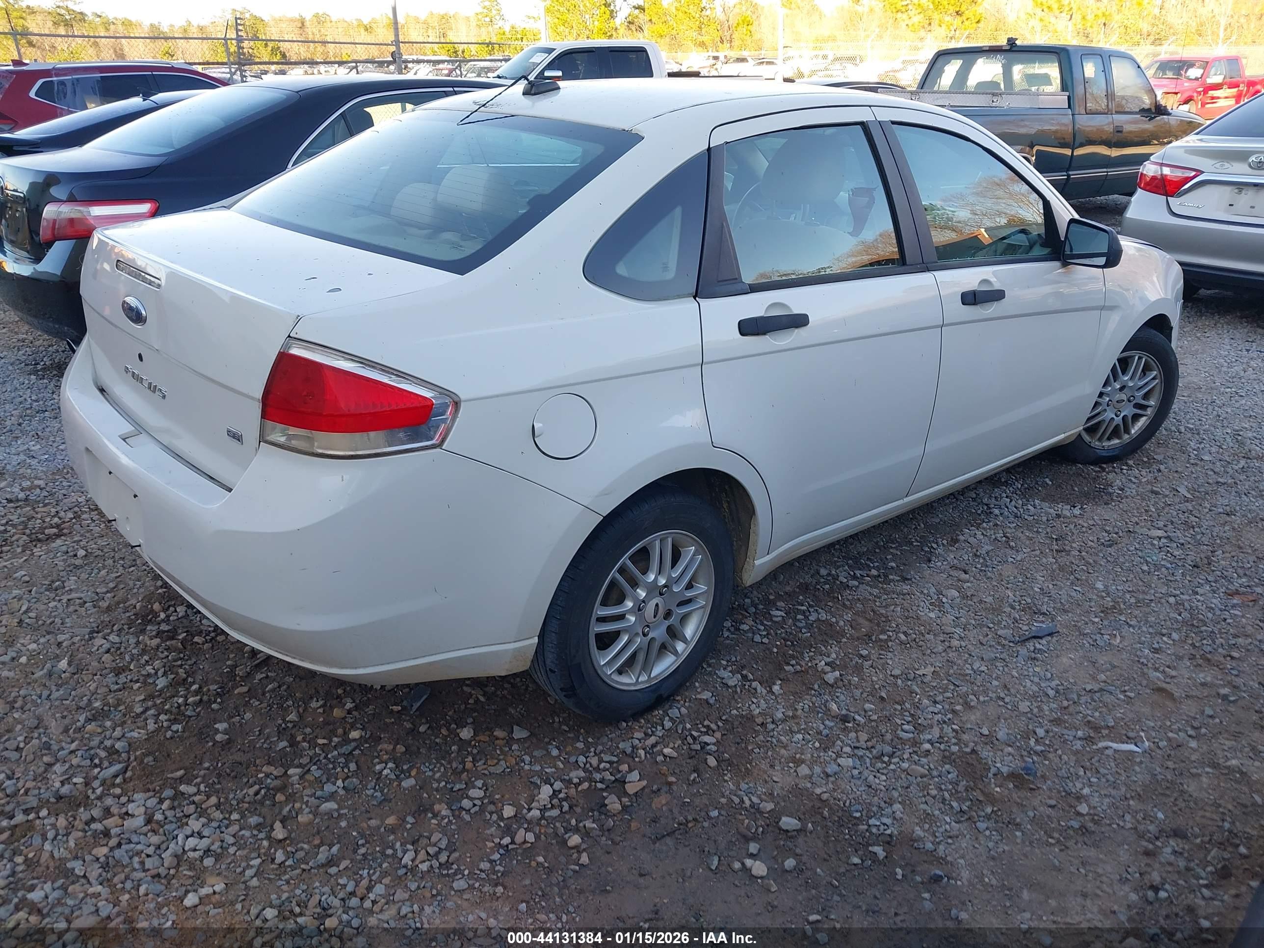 FORD FOCUS image 4