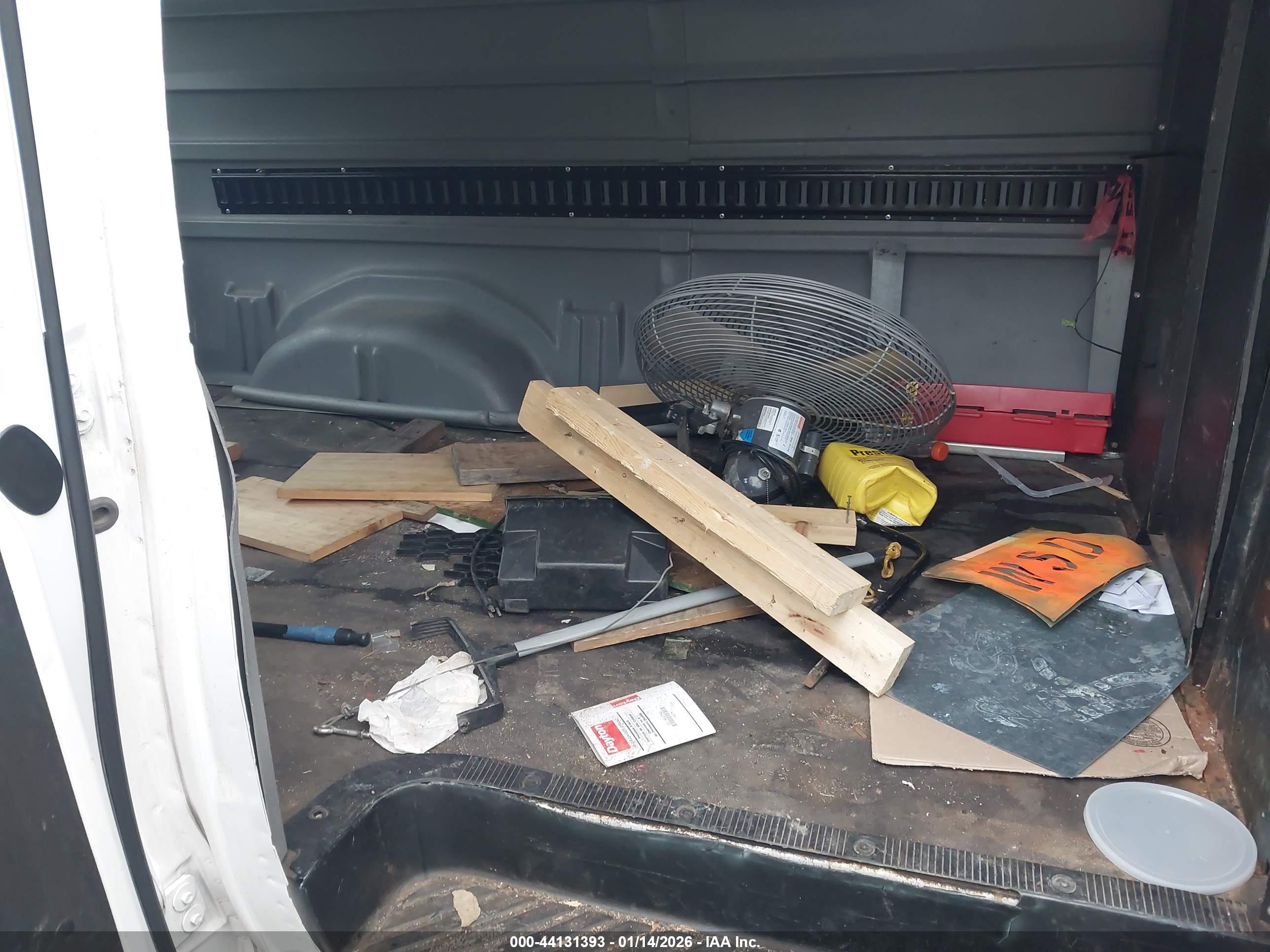 FORD E-250 image 8