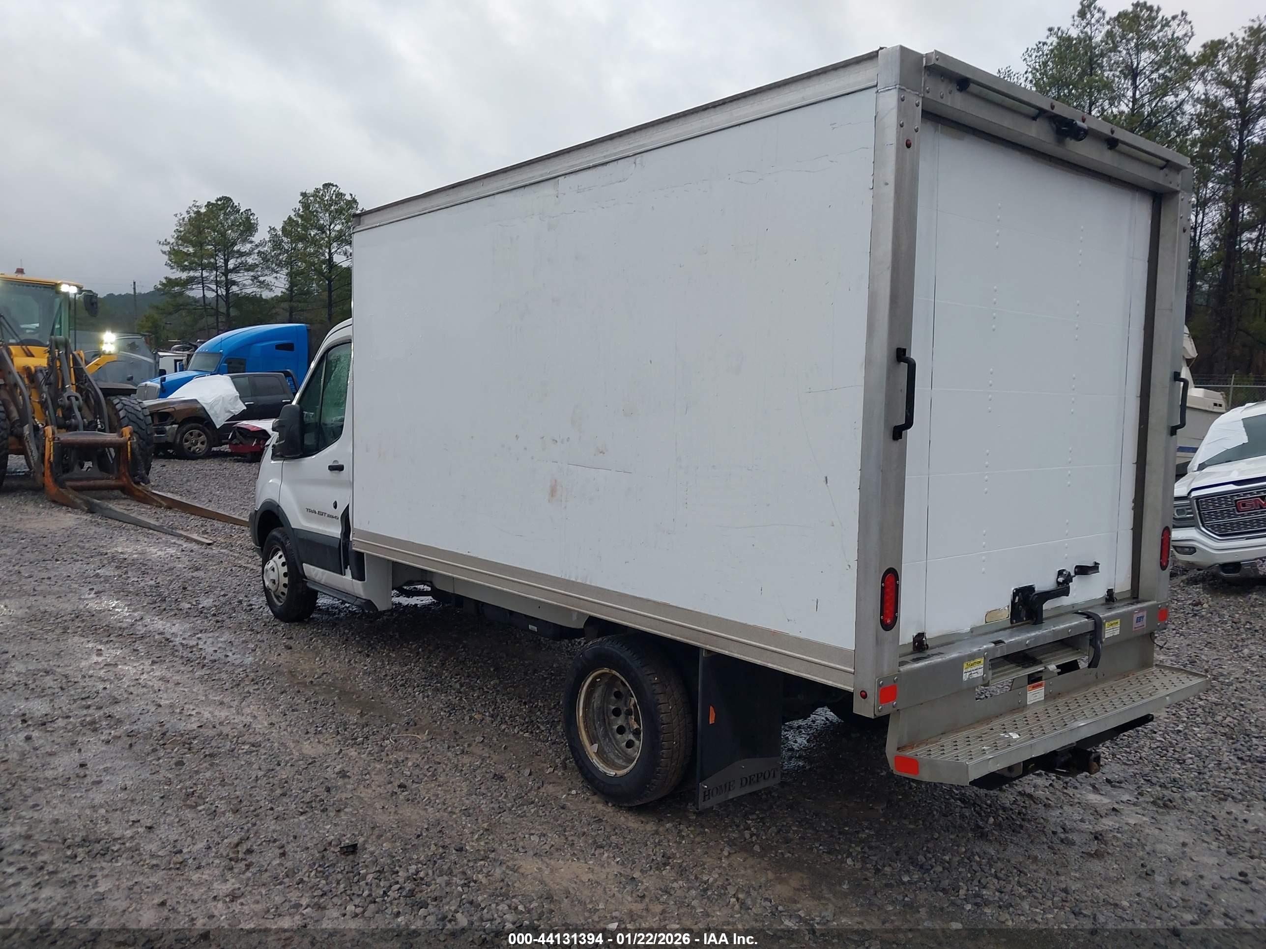 FORD TRANSIT-350 image 3