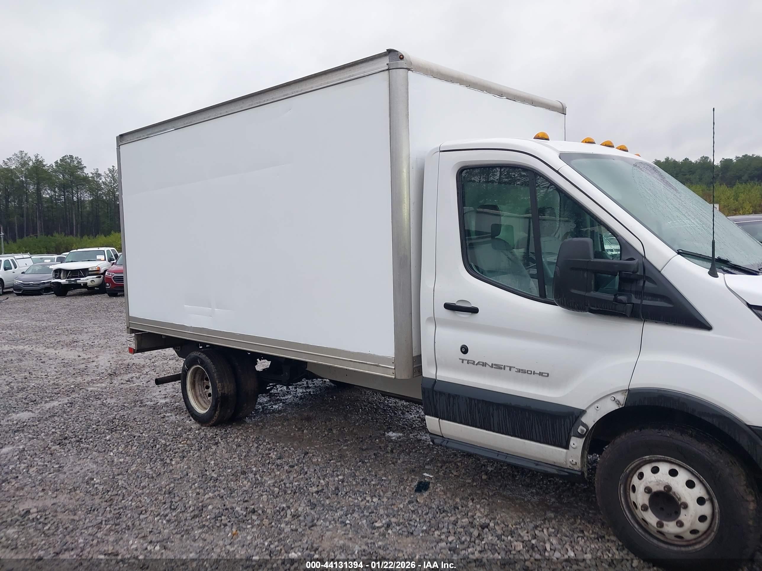FORD TRANSIT-350 image 6