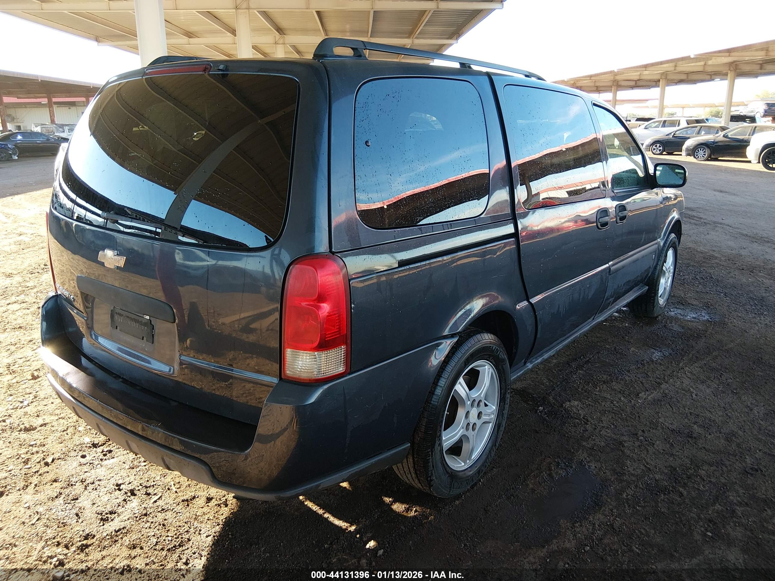 CHEVROLET UPLANDER image 4