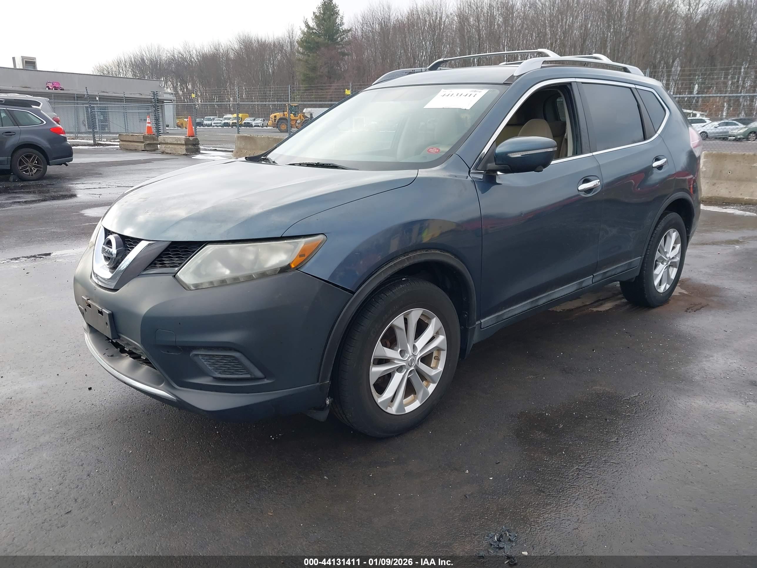 NISSAN ROGUE image 2