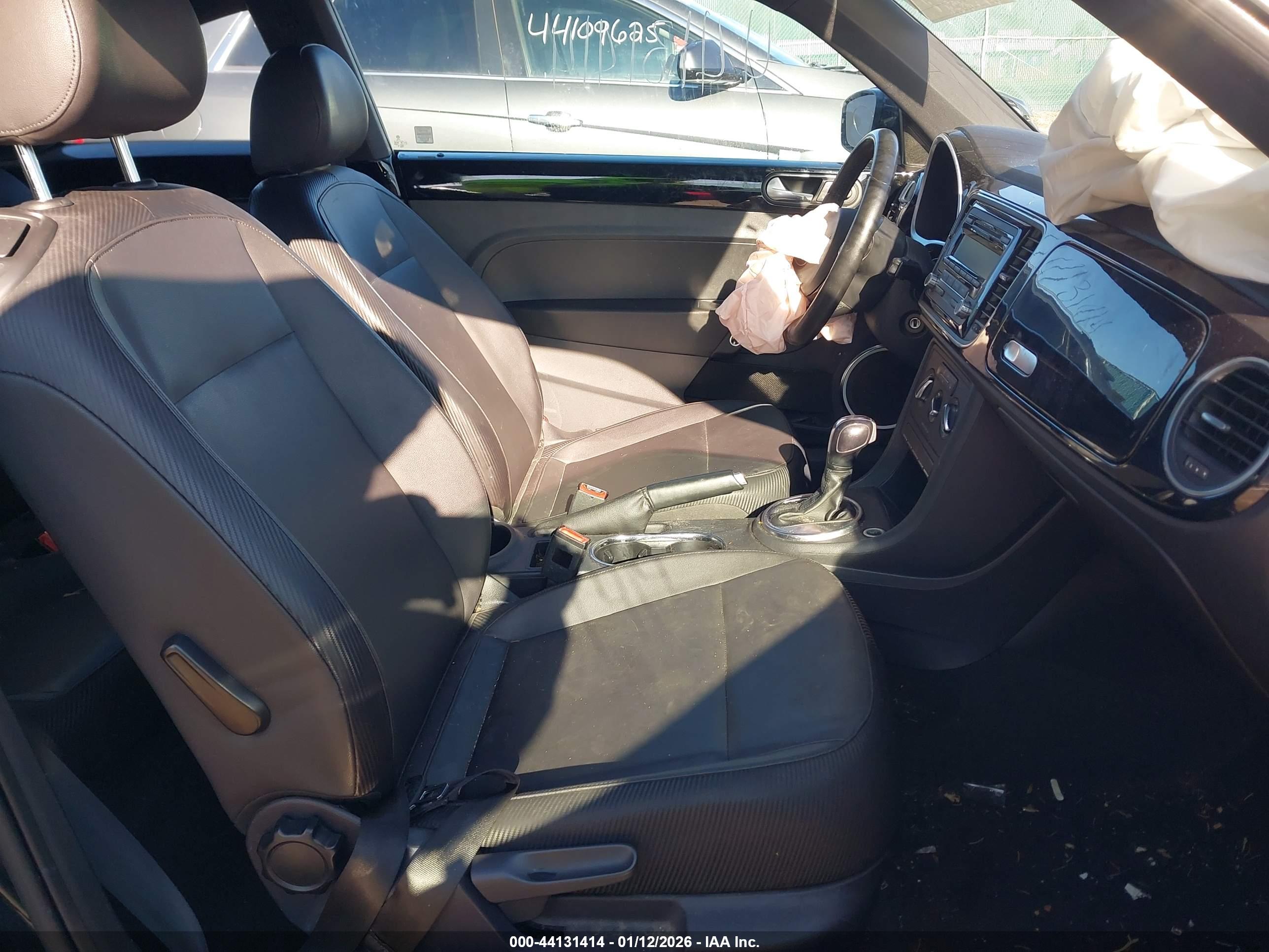 VOLKSWAGEN BEETLE image 5