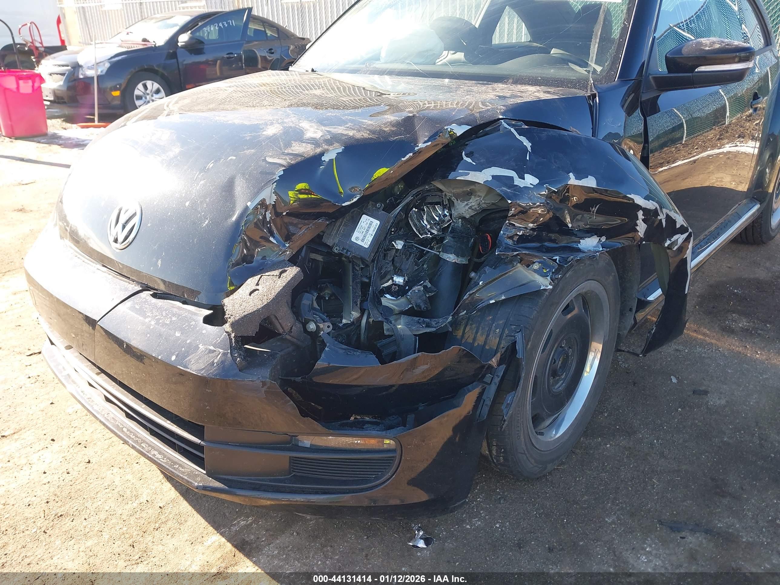 VOLKSWAGEN BEETLE image 6