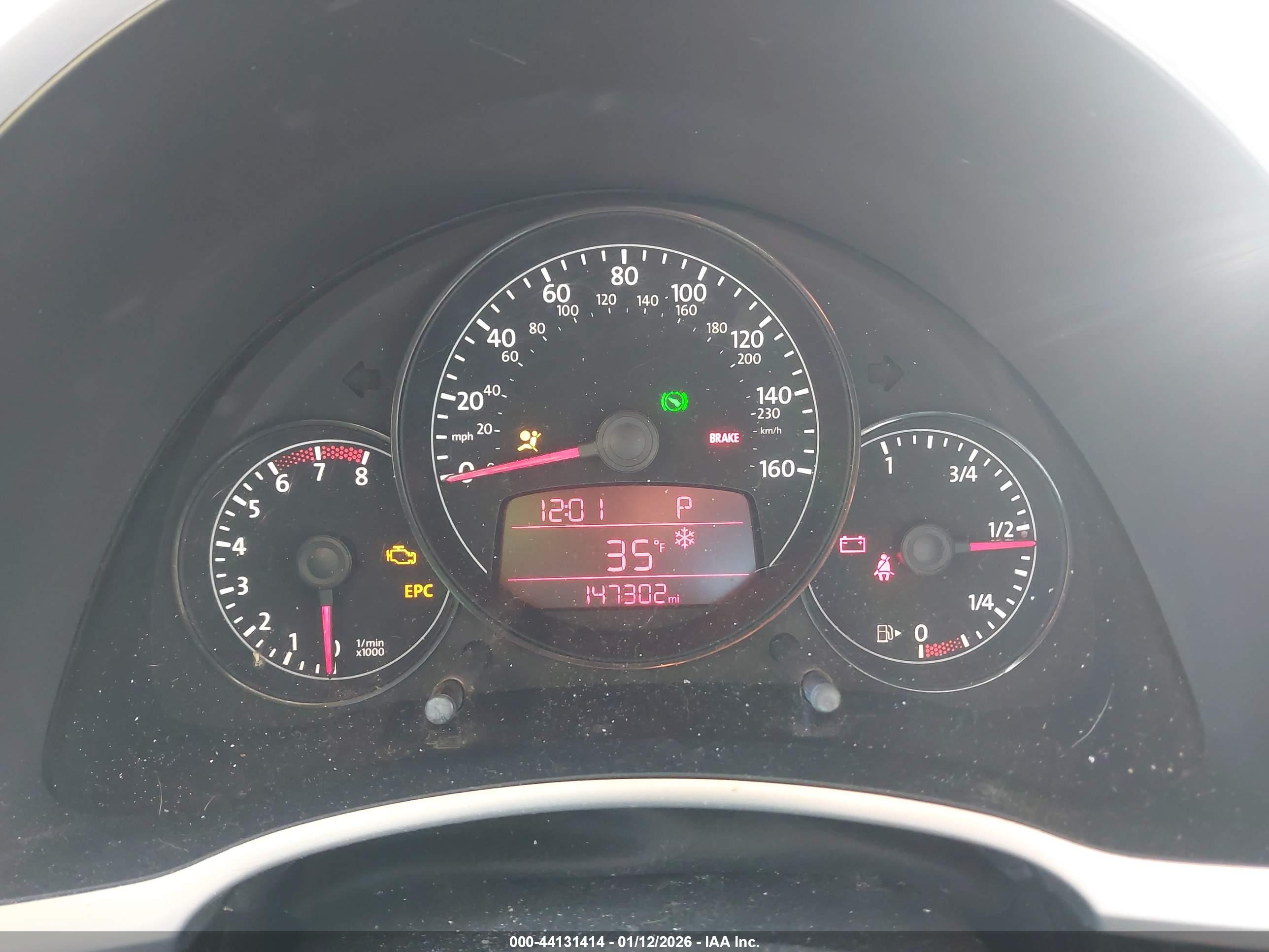VOLKSWAGEN BEETLE image 7