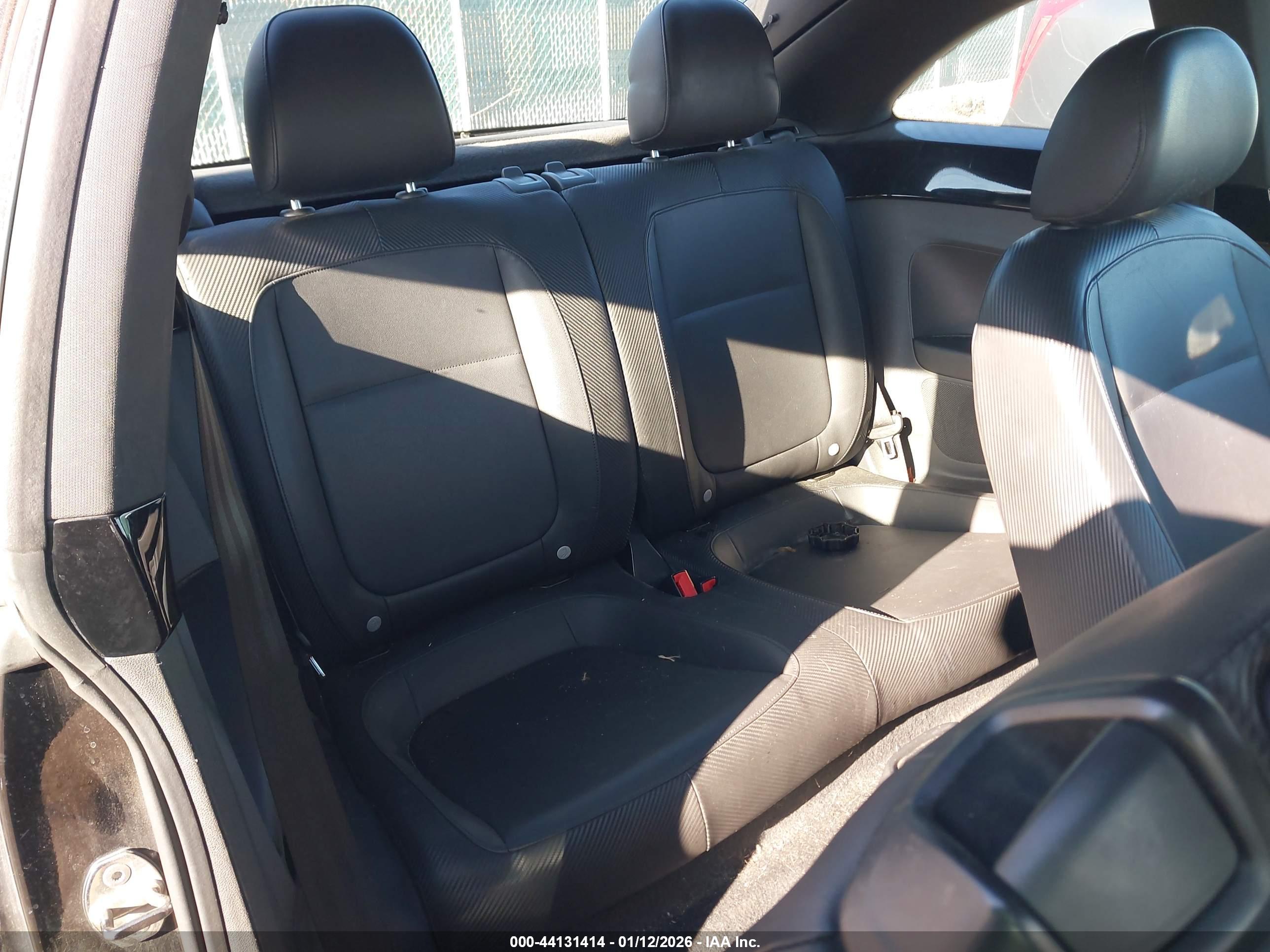 VOLKSWAGEN BEETLE image 8