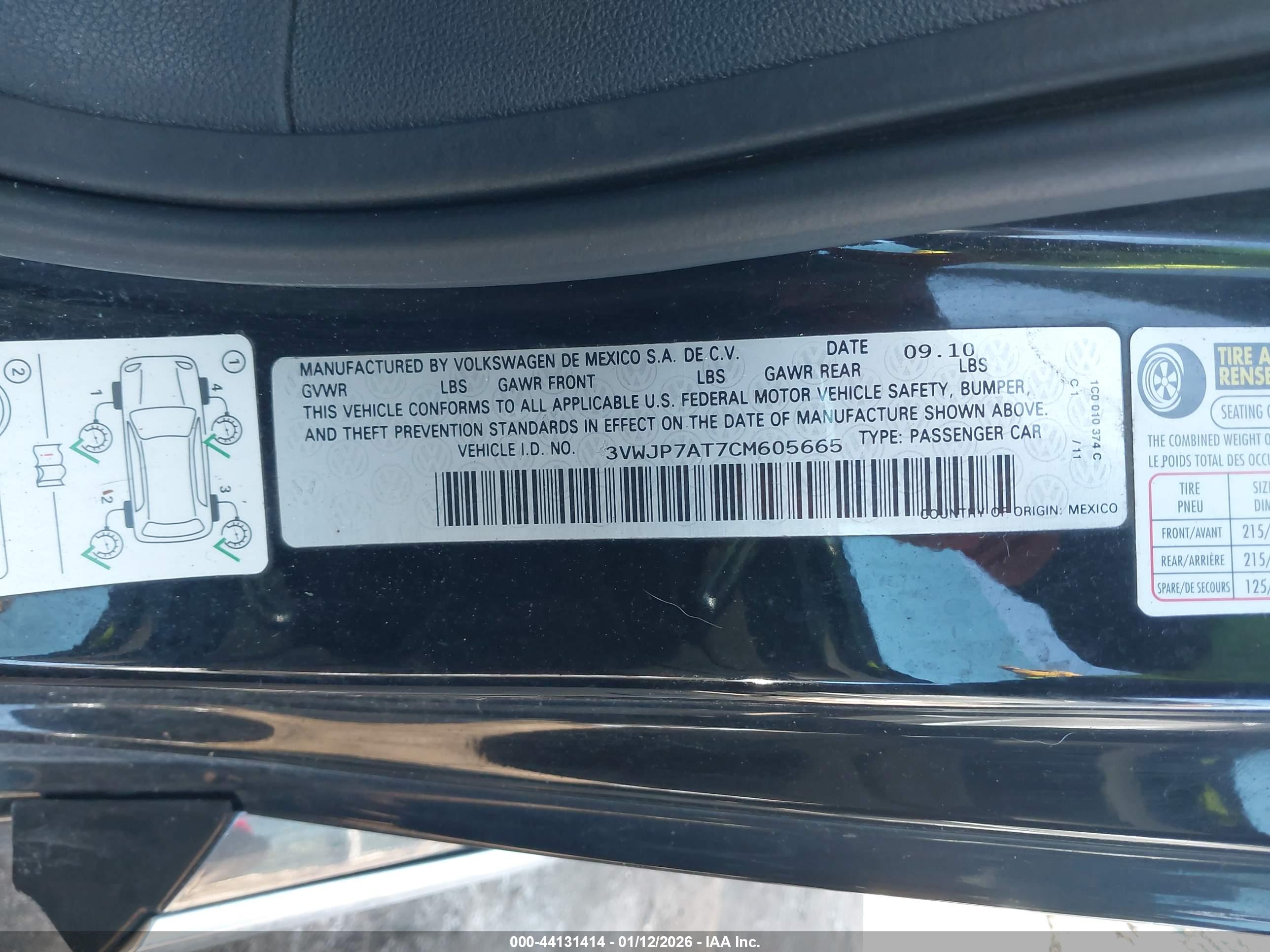 VOLKSWAGEN BEETLE image 9