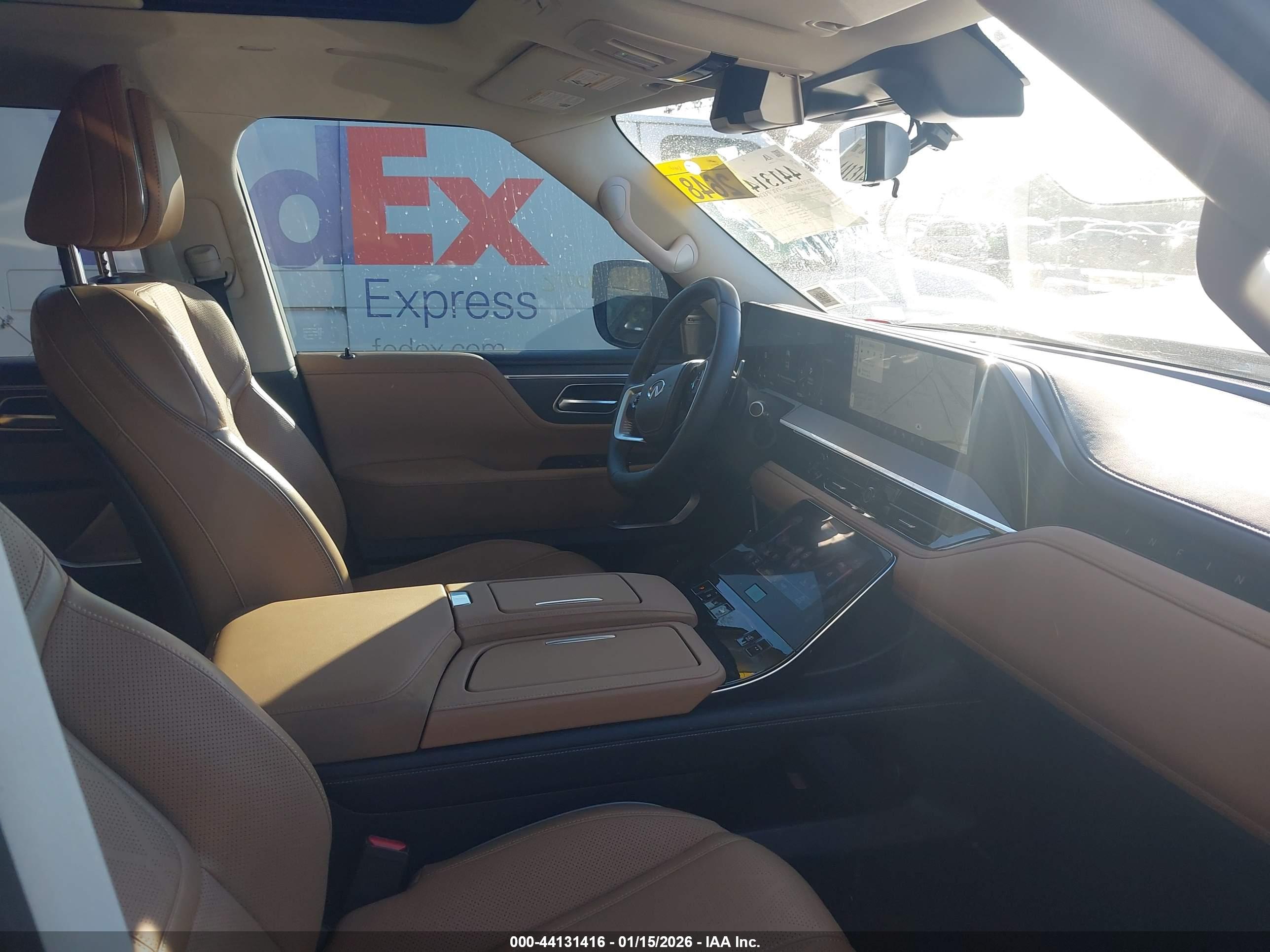 INFINITI QX80 image 5