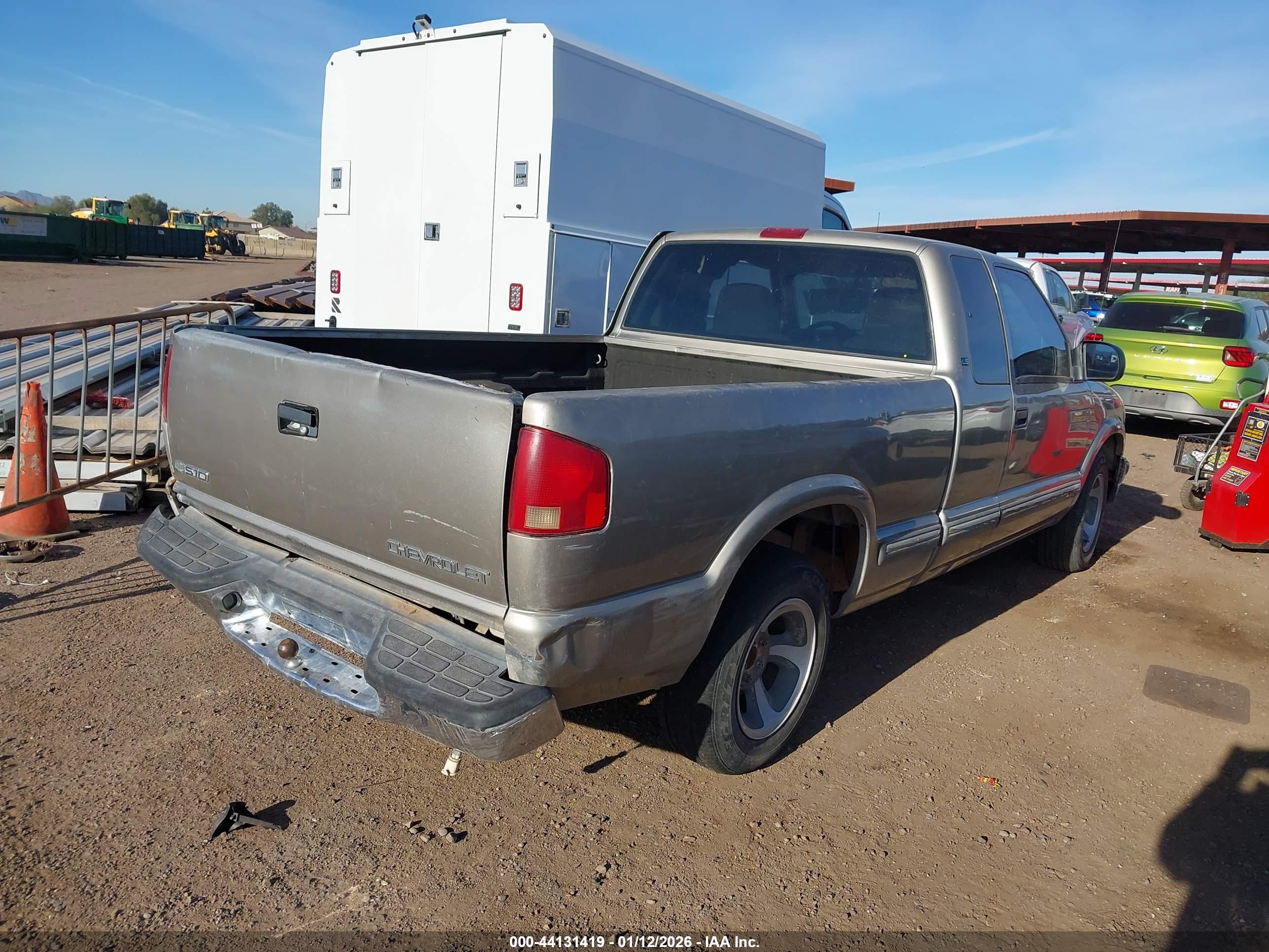 CHEVROLET S-10 image 4