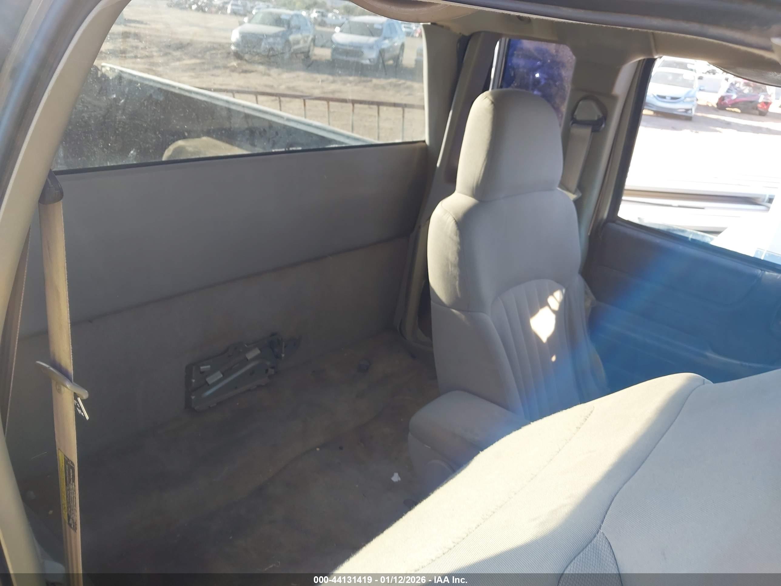 CHEVROLET S-10 image 8