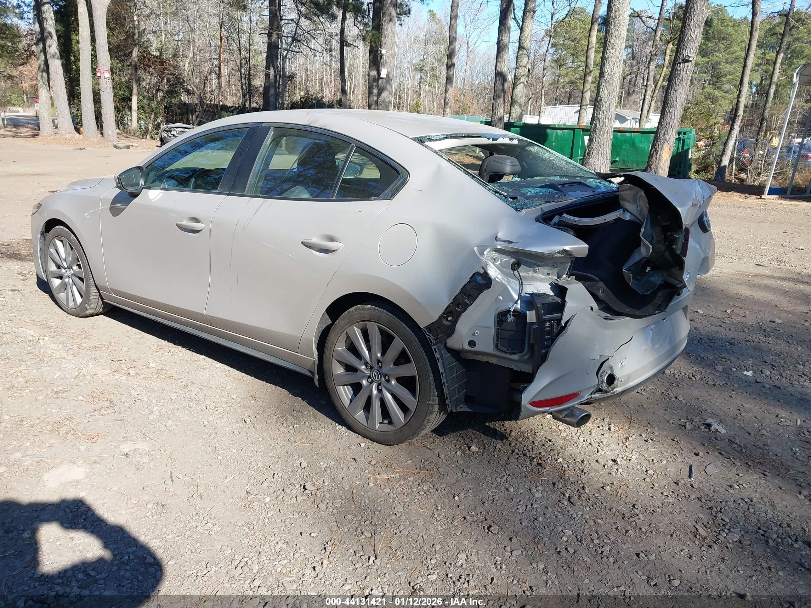 MAZDA MAZDA3 image 3