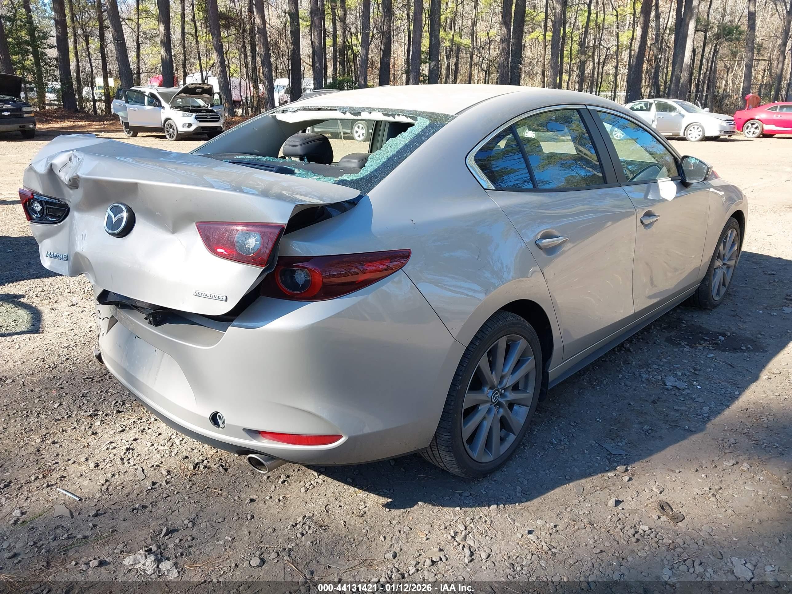 MAZDA MAZDA3 image 4