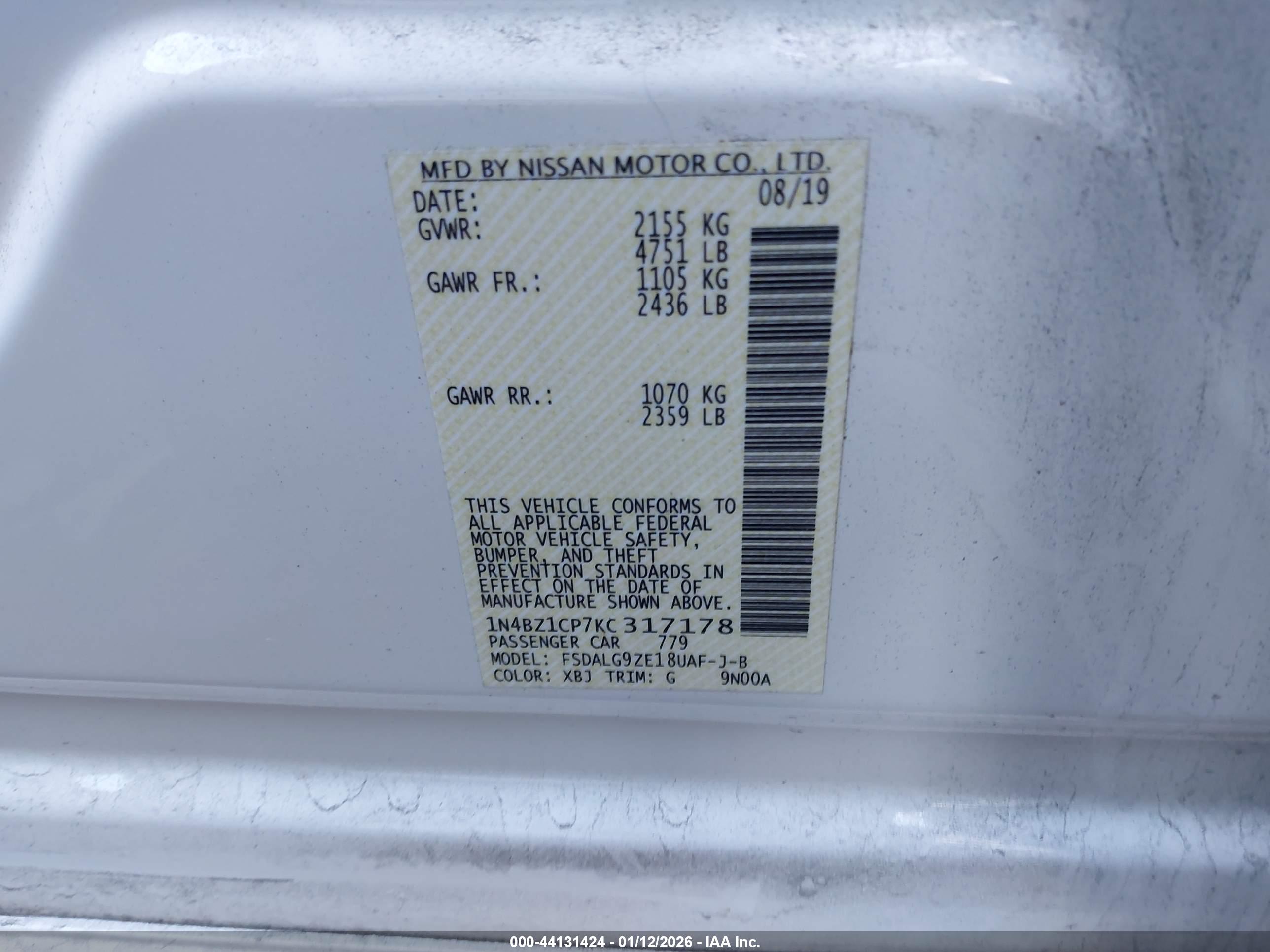 NISSAN LEAF image 9