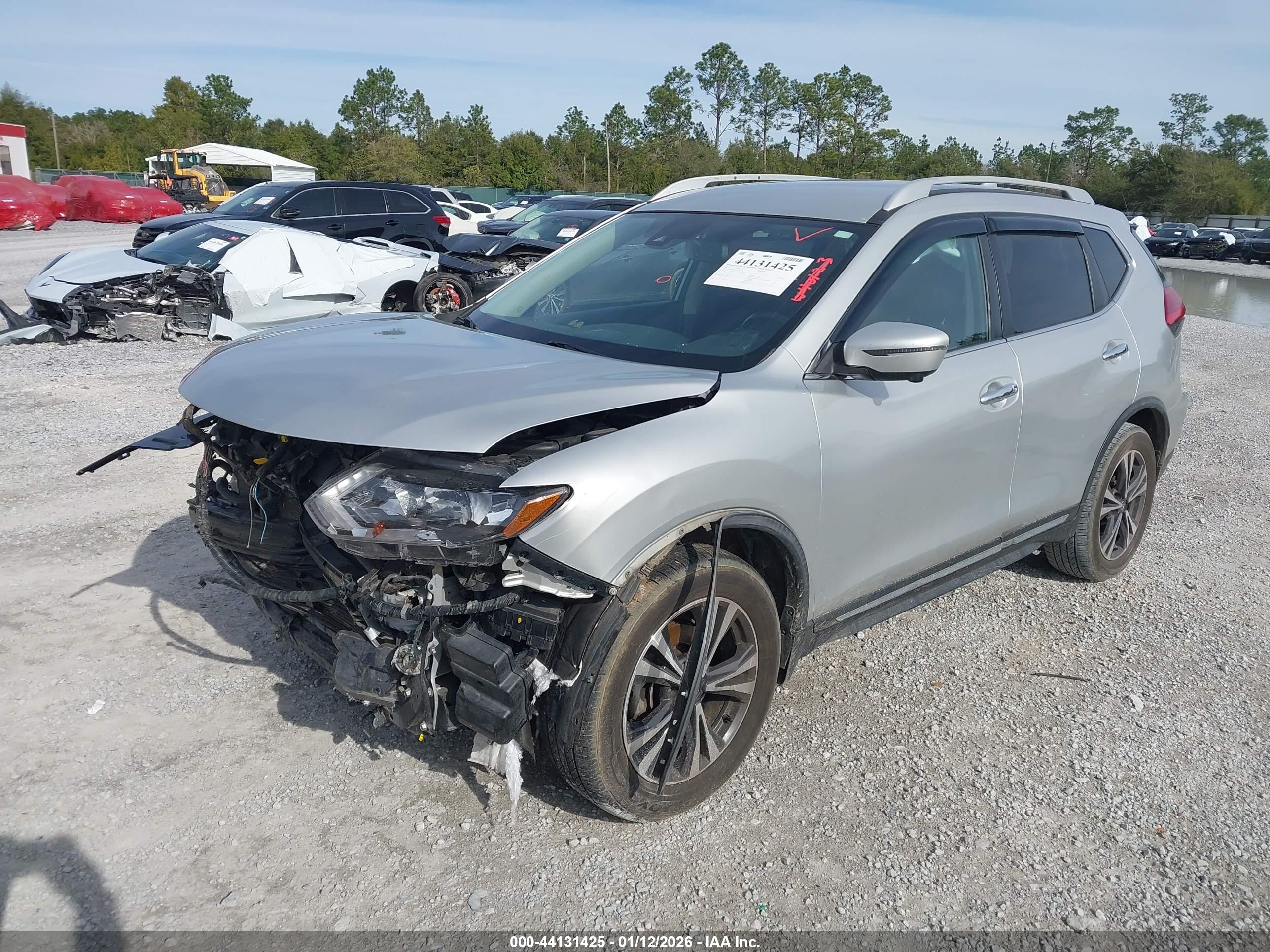 NISSAN ROGUE image 2