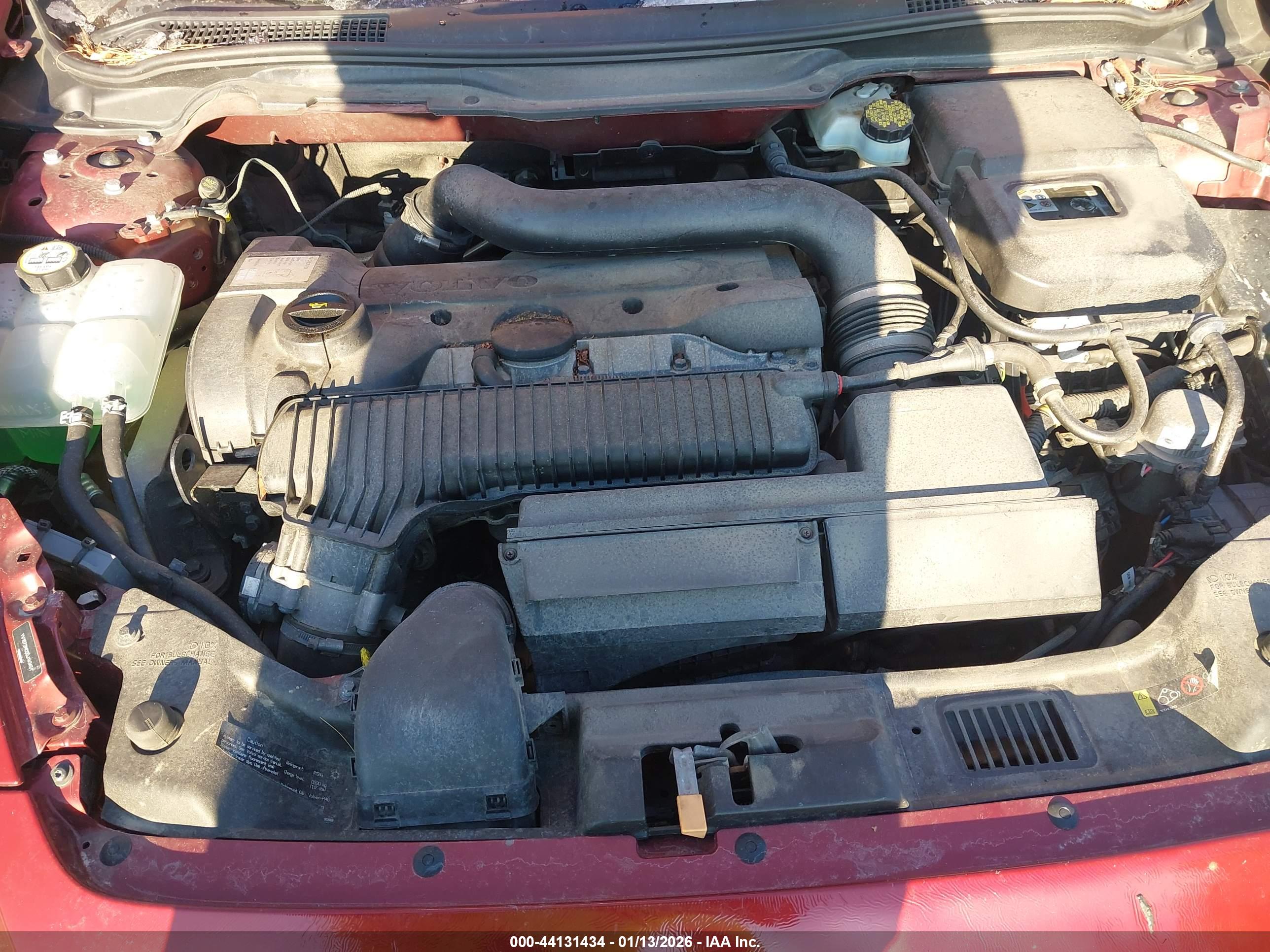 VOLVO C70 image 10