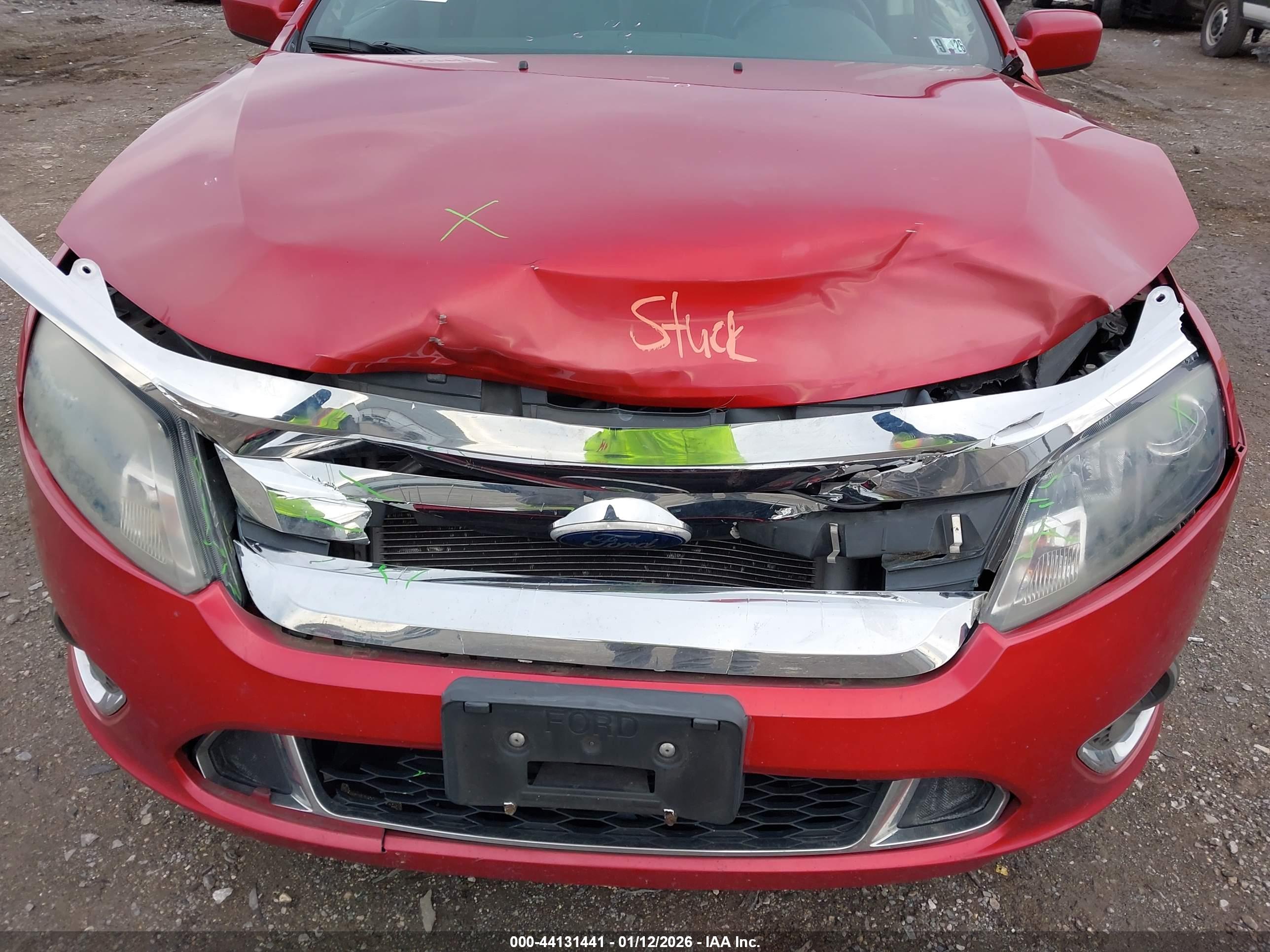 FORD FUSION image 10