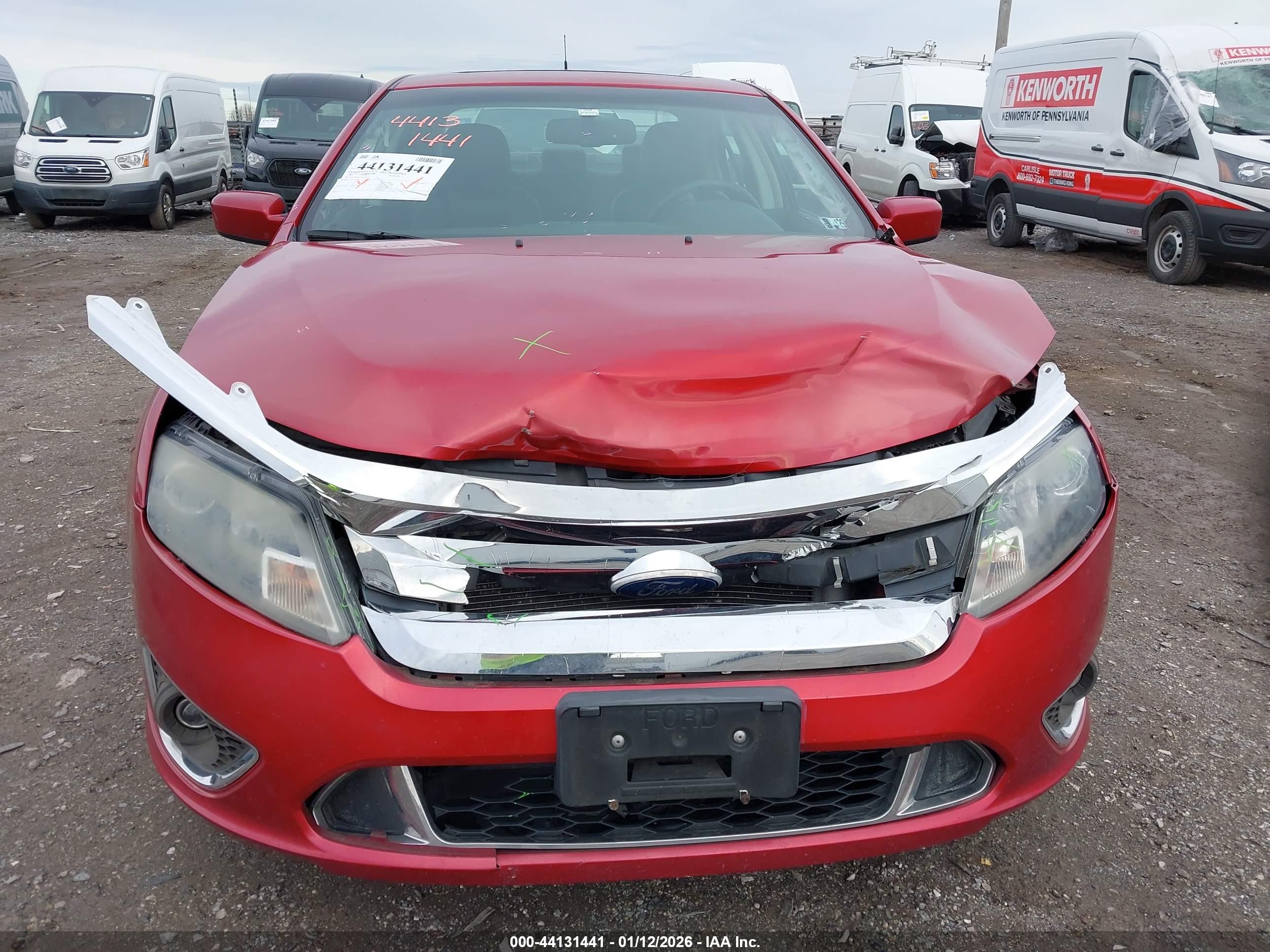 FORD FUSION image 6