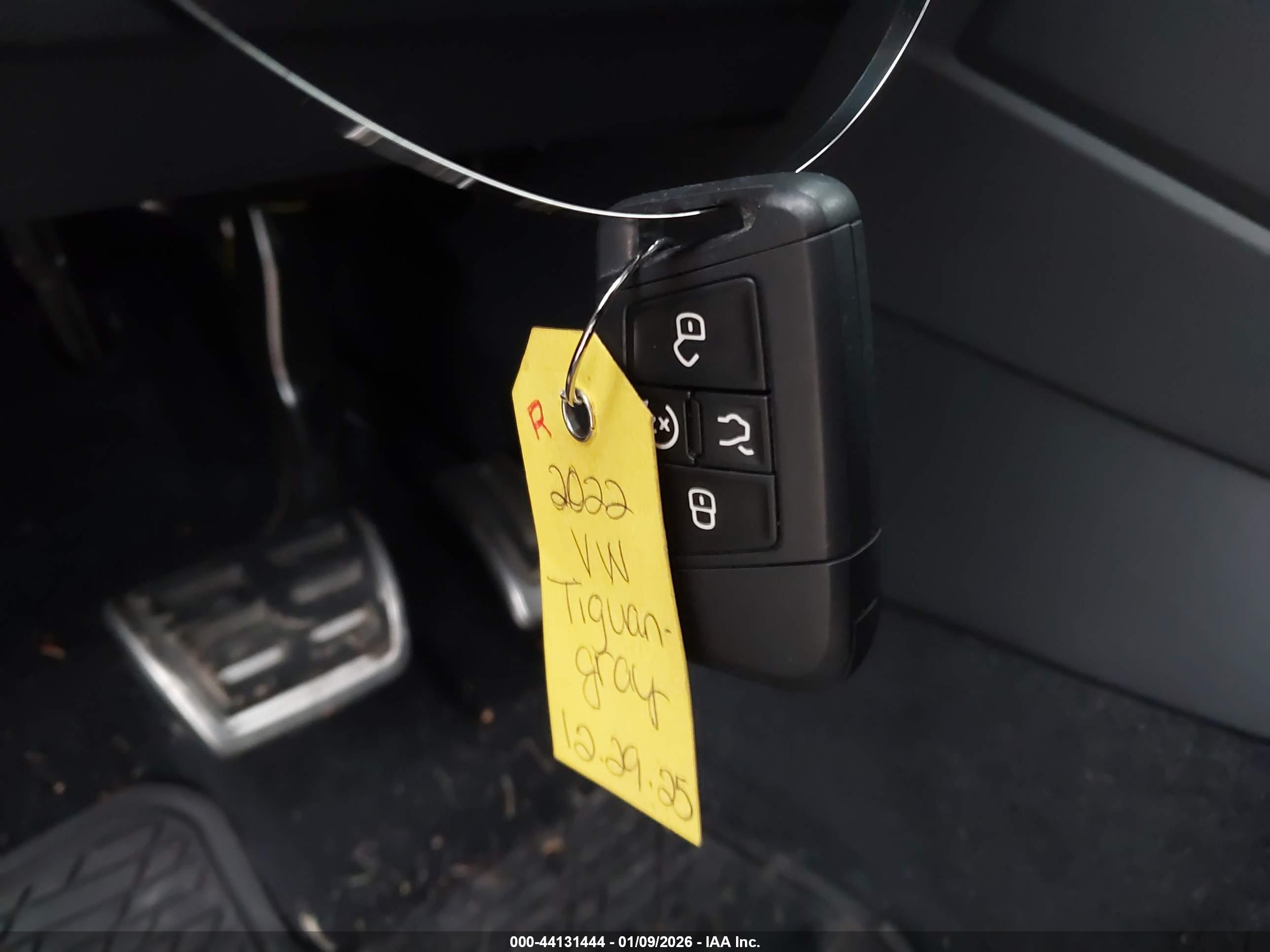 VOLKSWAGEN TIGUAN image 11